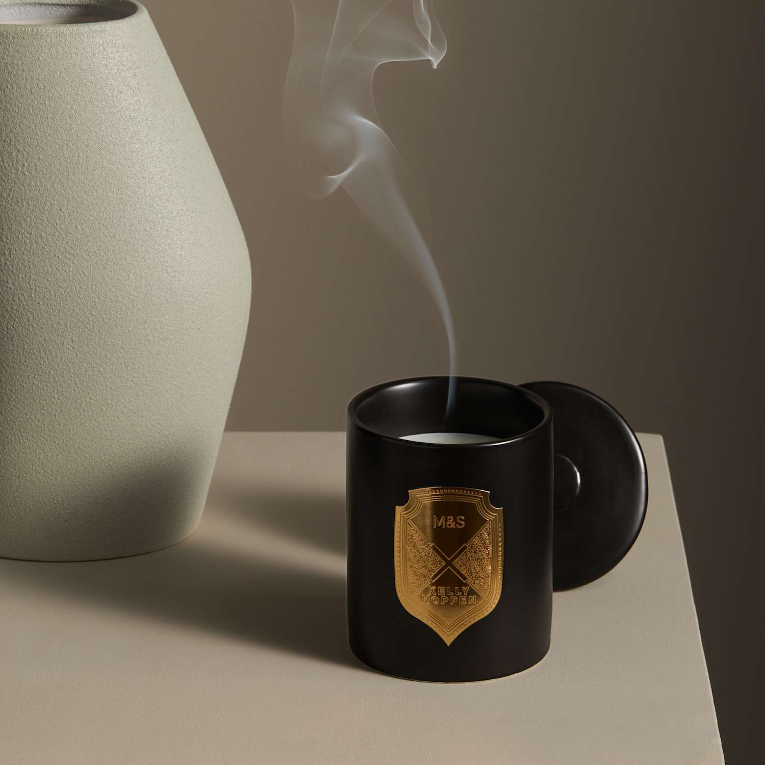 M&S X Kelly Hoppen No. 2 Fragrance Decorative Scented Candle - Black Mix