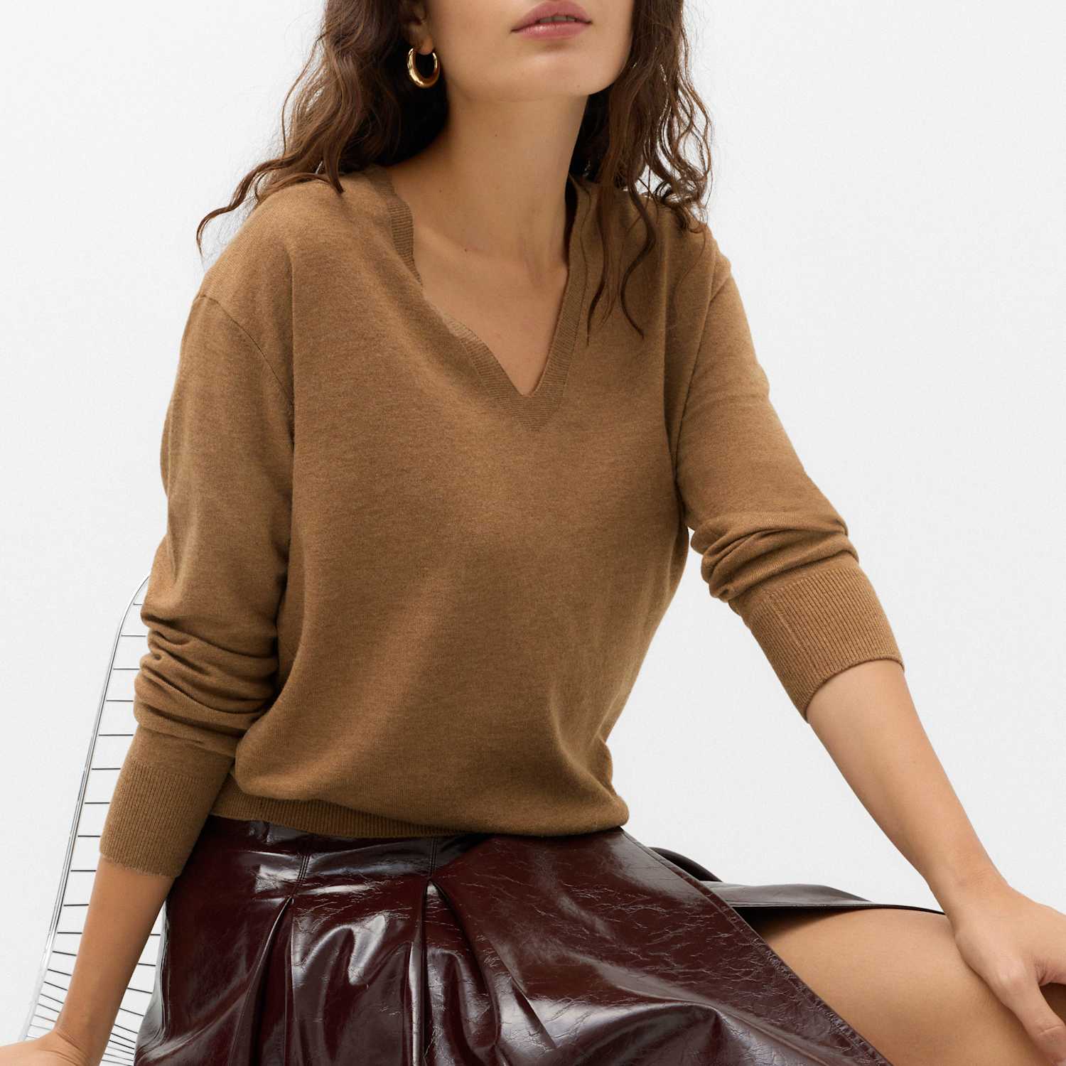 M&S Women's V Neck Relaxed Jumper - Small - Caramel