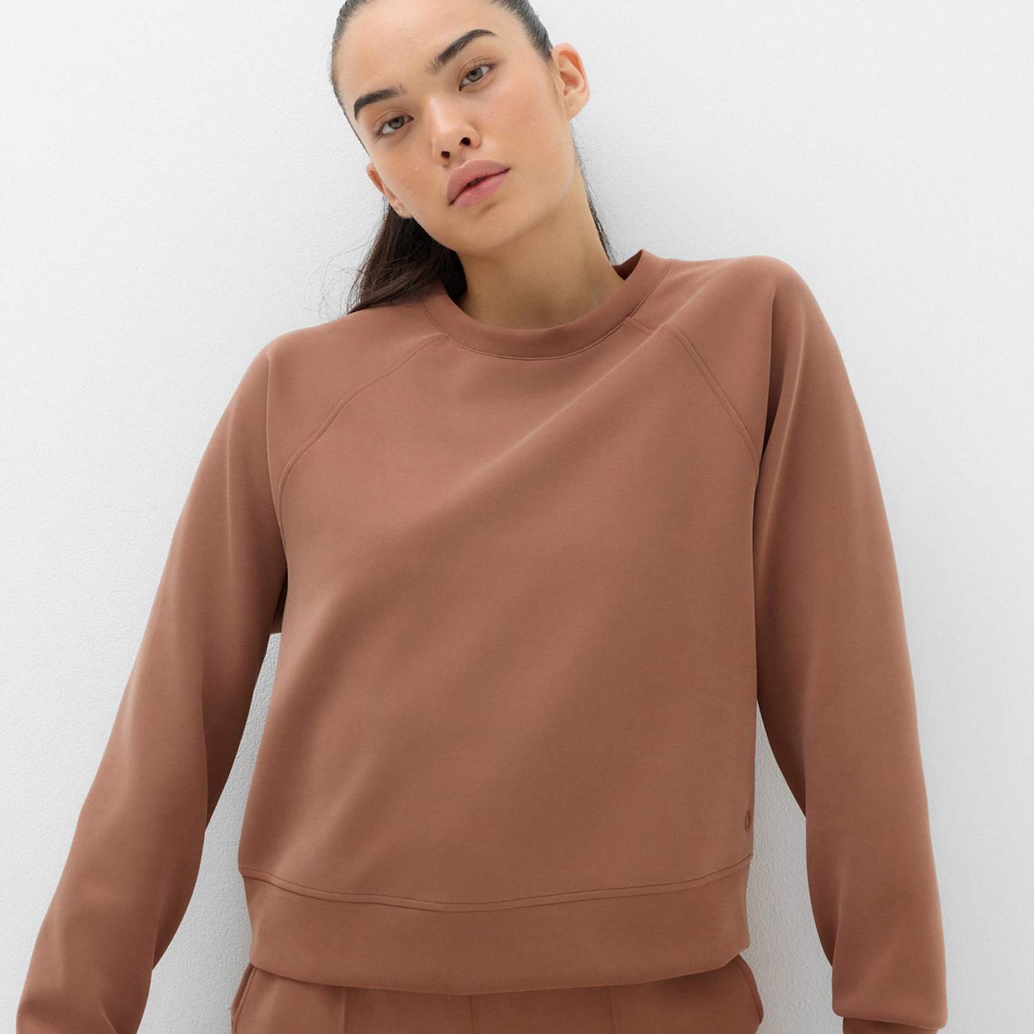 Goodmove Women's Modal Blend Sandwash Cropped Sweatshirt - Extra Small - Mocha