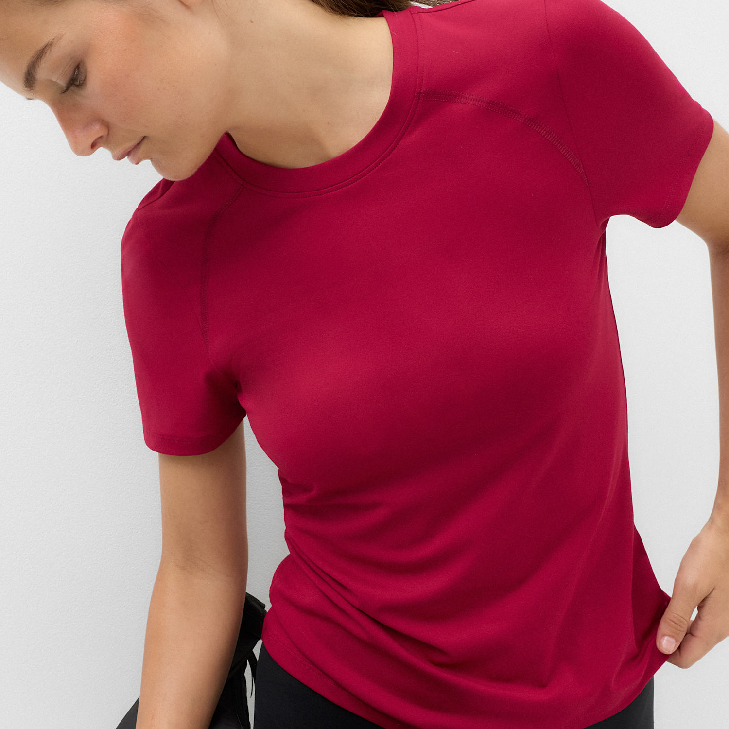 Goodmove Women's Round Neck Fitted T-Shirt - 14 - Raspberry