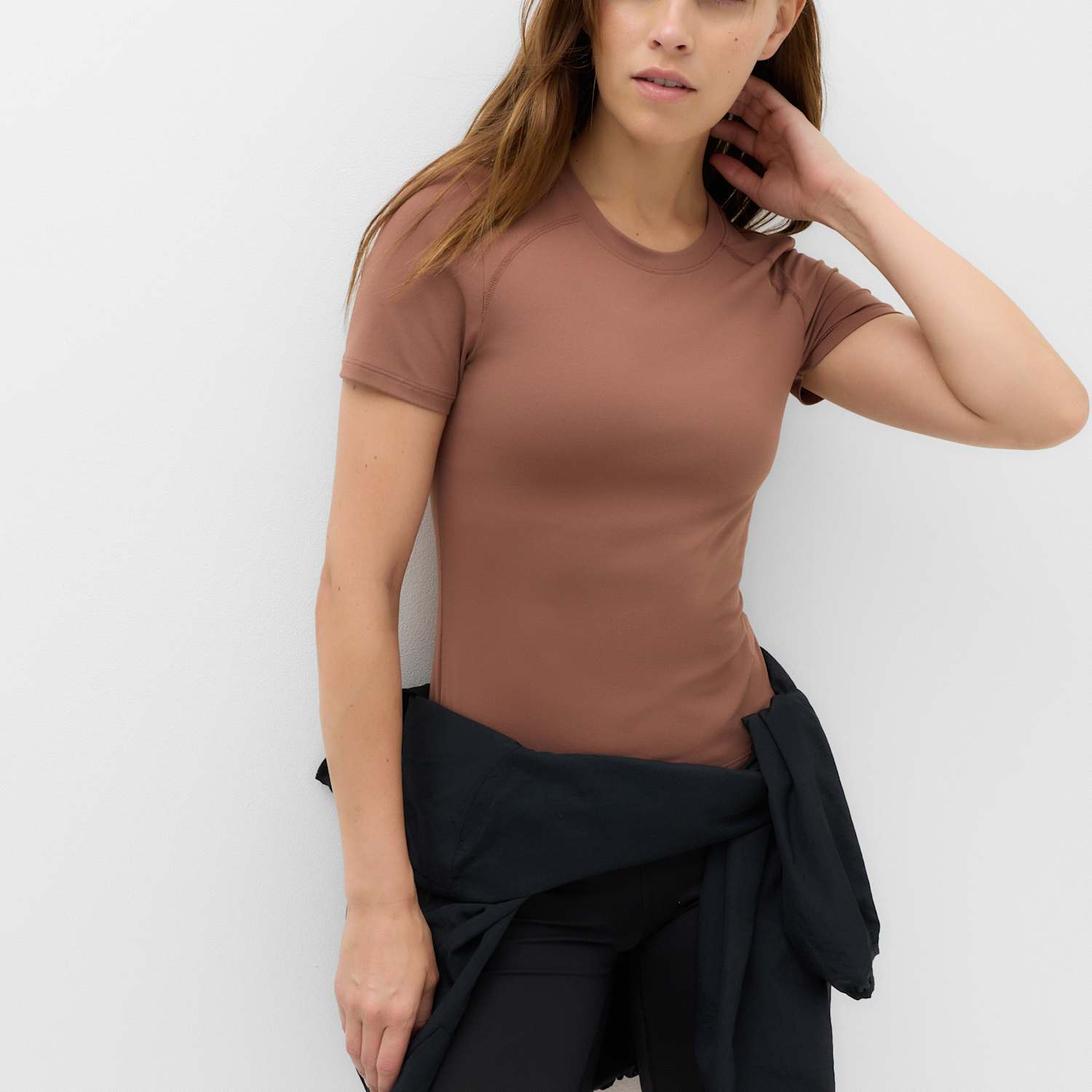 Goodmove Women's Round Neck Fitted T-Shirt - 18 - Mocha