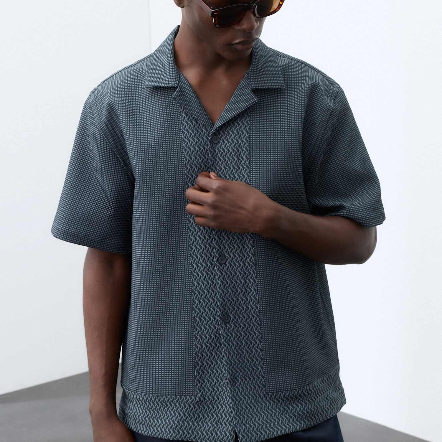 Autograph Men's Geometric Jacquard Short Sleeve Shirt - L - Navy Mix