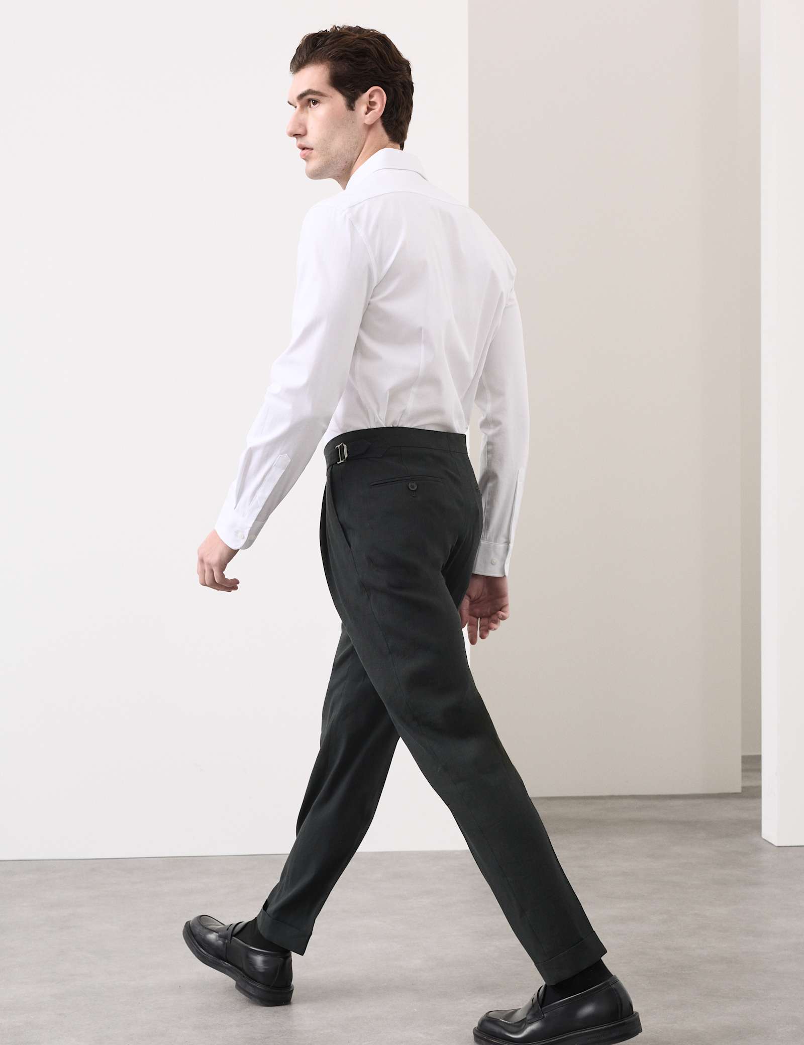 3 Piece Tailored Fit Italian Performance Linen Blend Suit - image 5