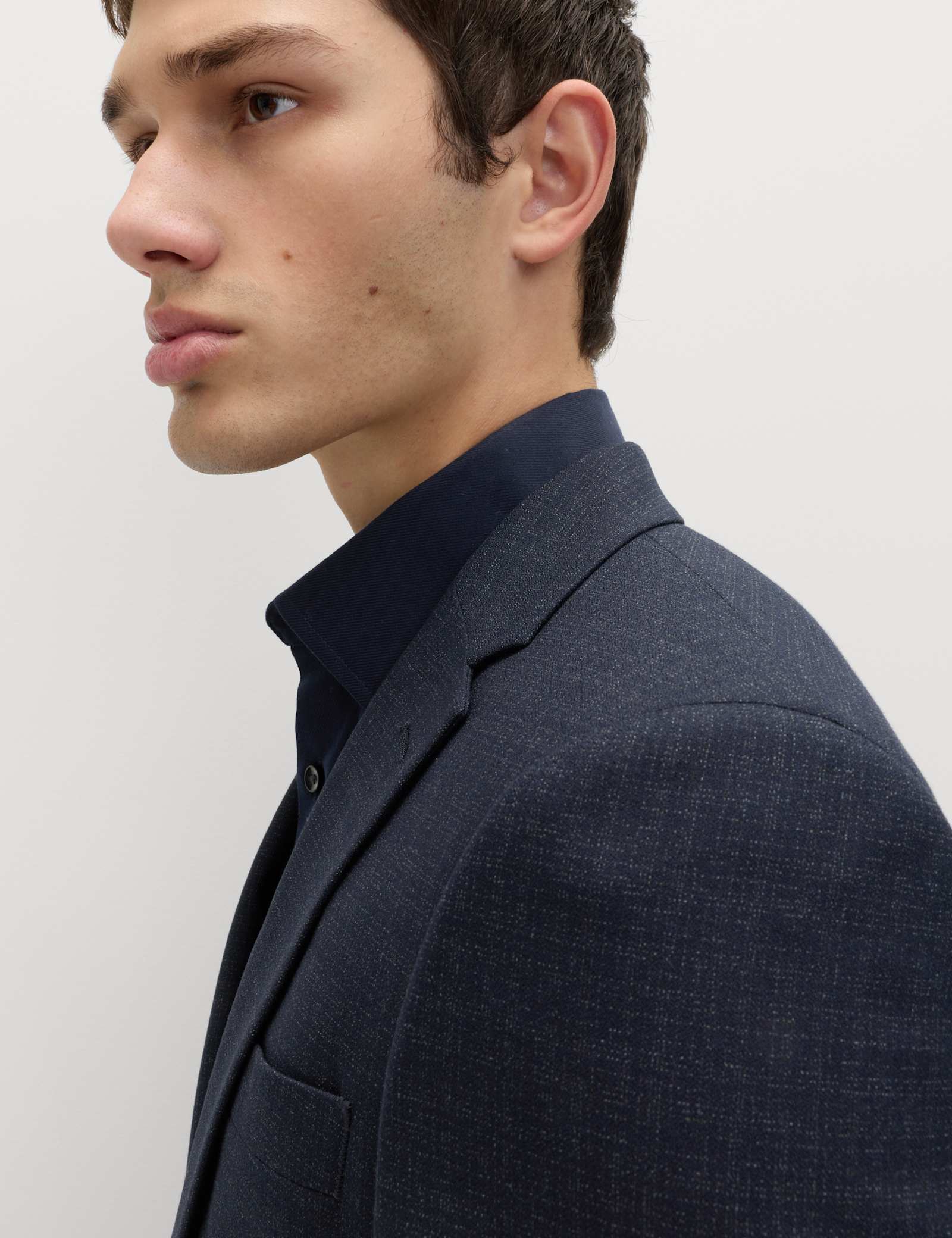 2 Piece Skinny Fit Textured Stretch Suit - image 3