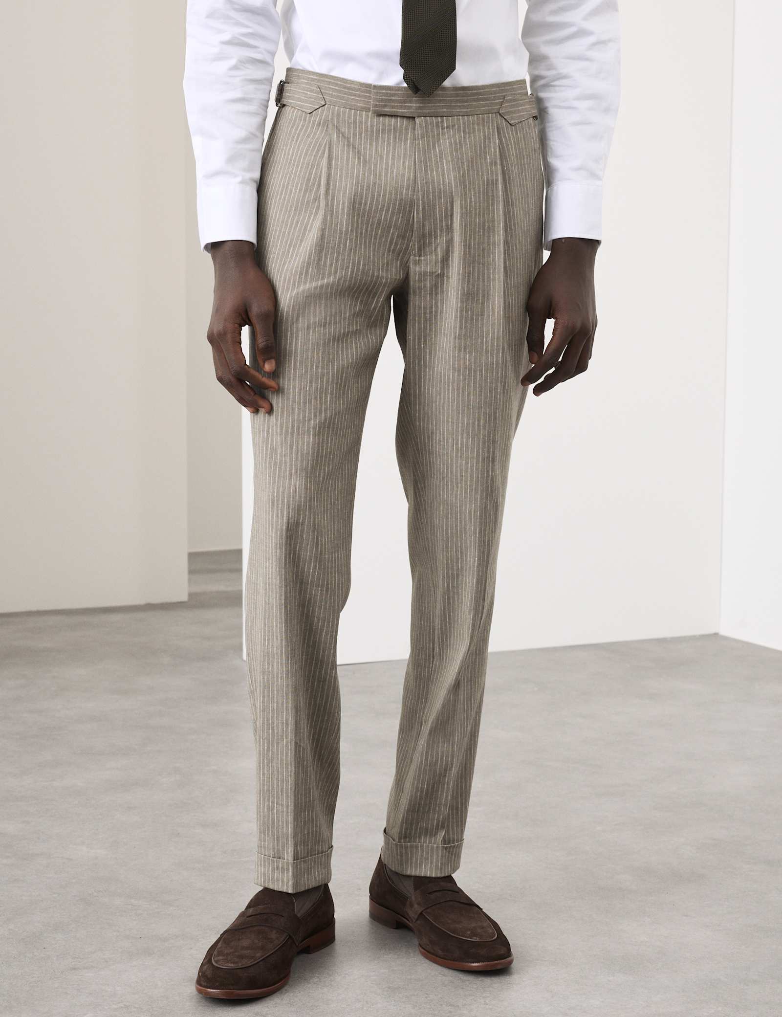 2 Piece Tailored Fit Italian Performance Linen Blend Pinstripe Suit - image 5