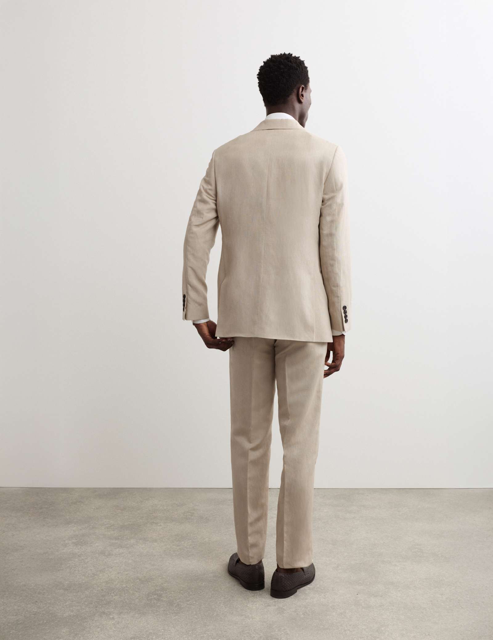2 Piece Tailored Fit Linen Blend Suit - image 2