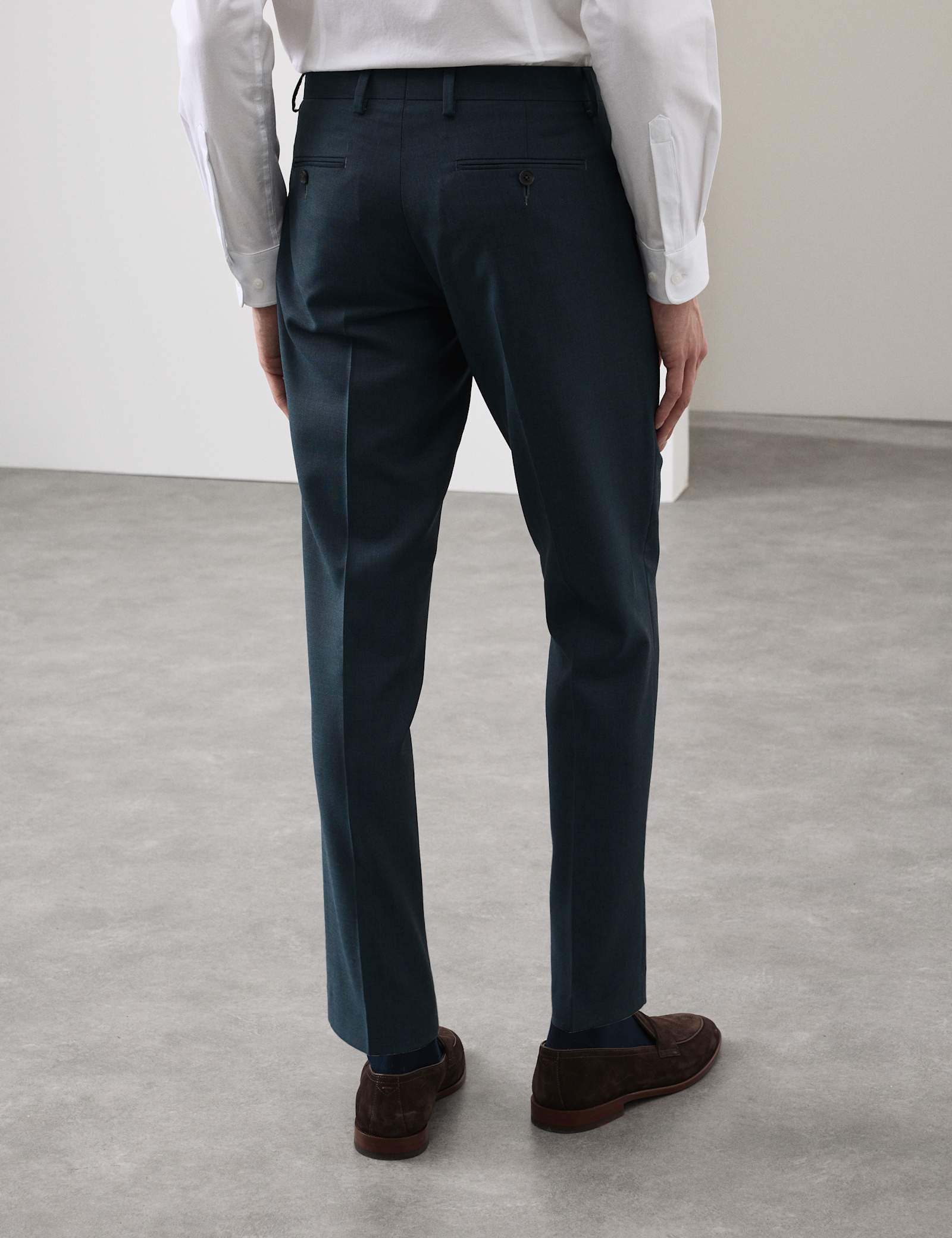 2 Piece Tailored Fit Wool Rich Suit - image 5