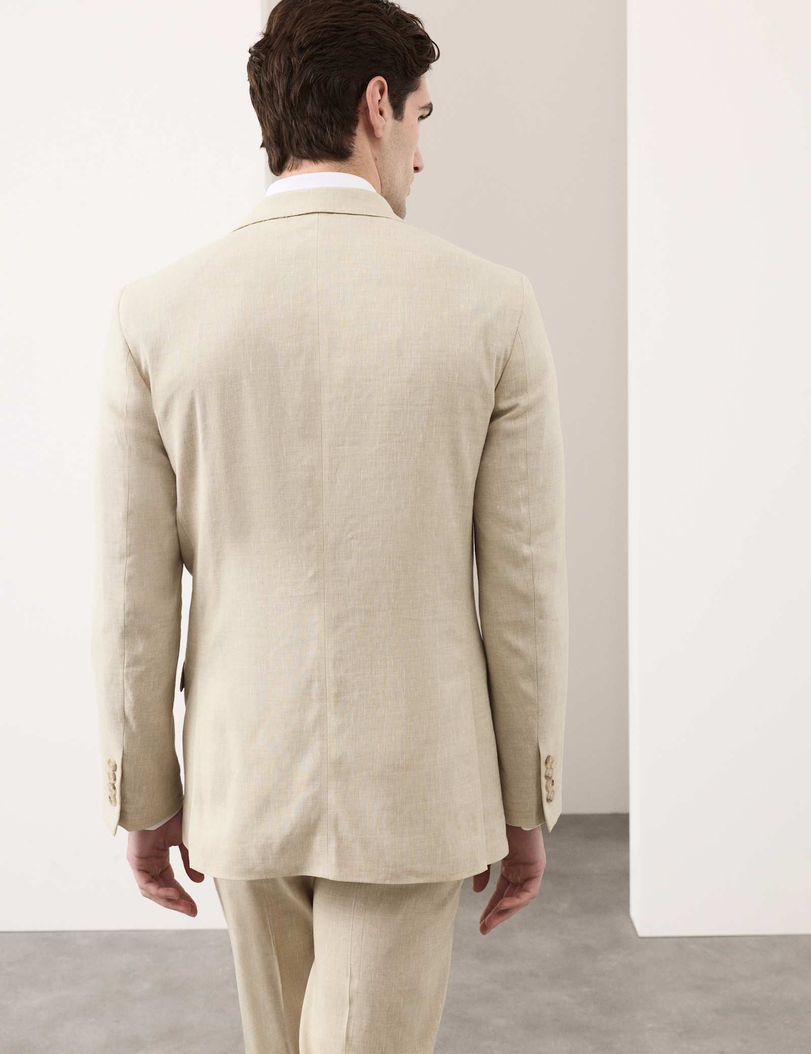 2 Piece Tailored Fit Italian Performance Linen Blend Suit - image 5