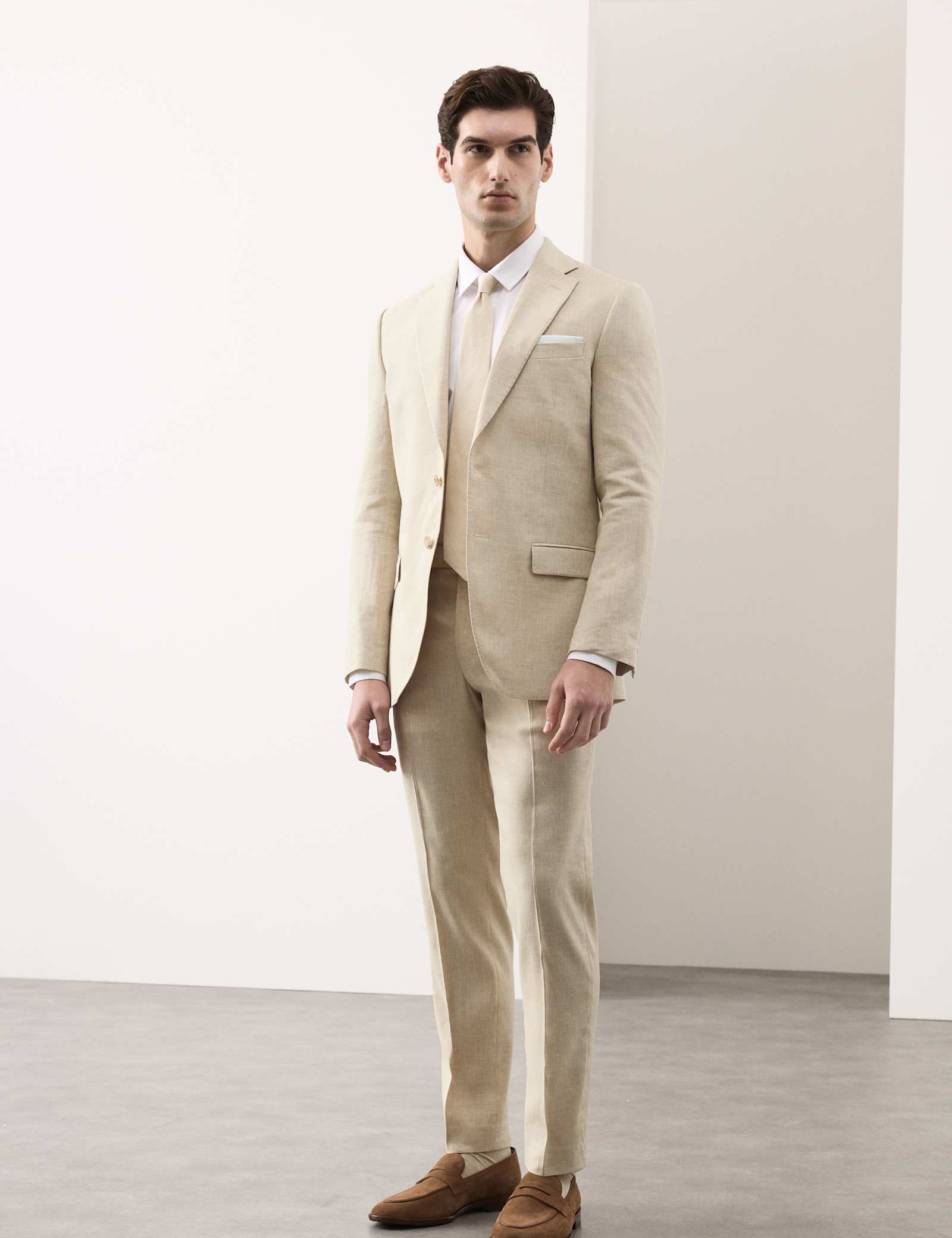 2 Piece Tailored Fit Italian Performance Linen Blend Suit - image 2