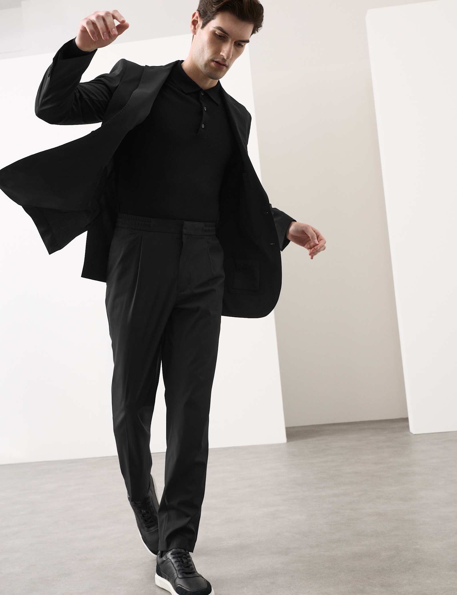 2 Piece Tailored Fit Performance Packable Suit - image 4