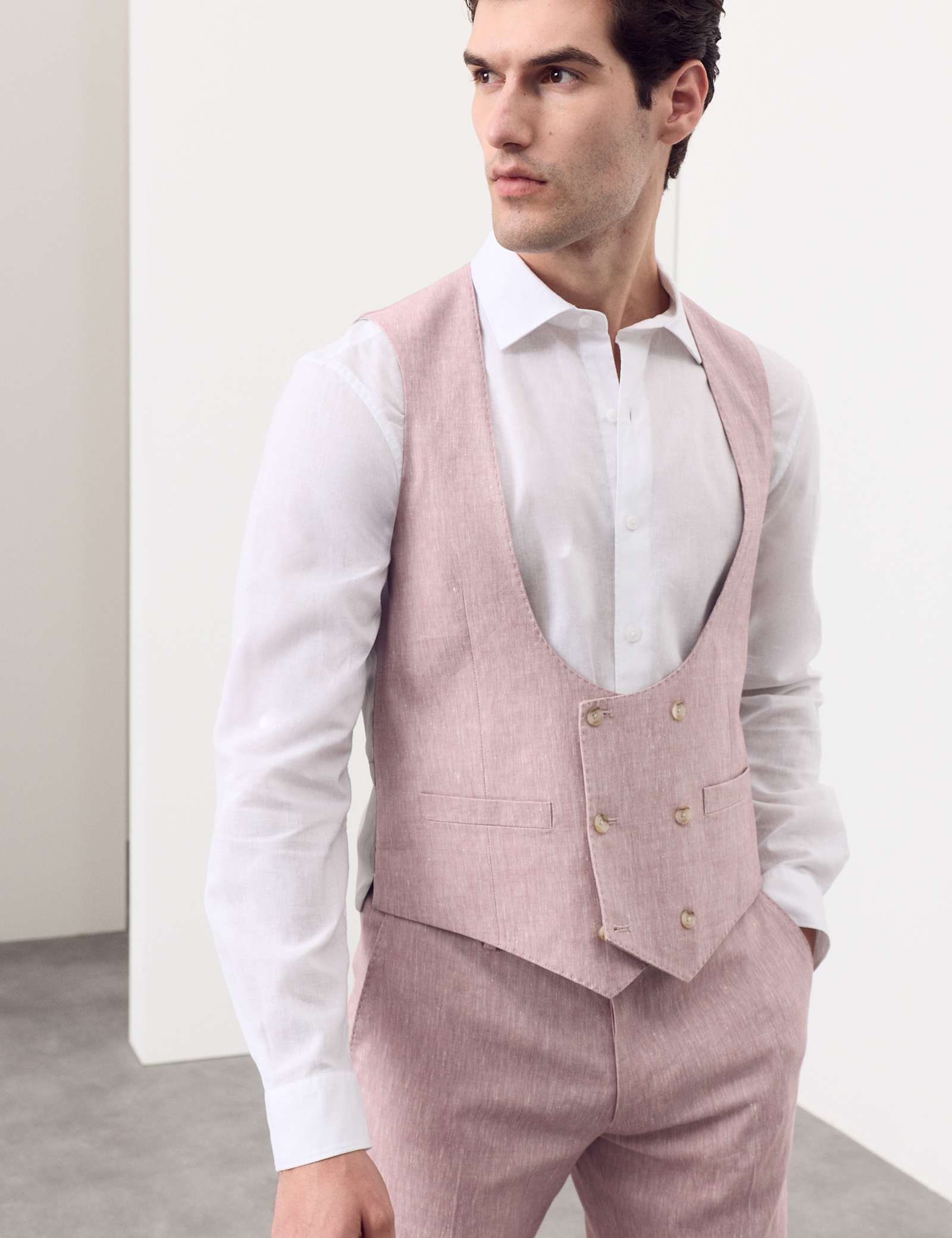 3 Piece Tailored Fit Italian Performance Linen Blend Suit - image 3