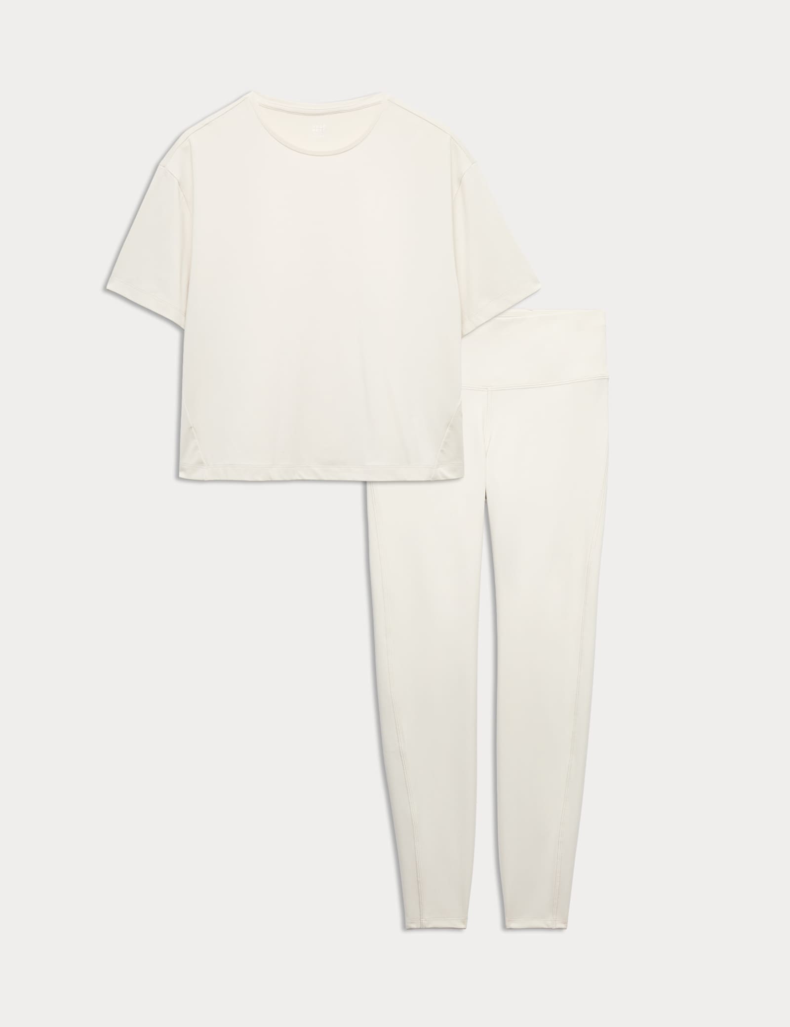 Essential T-Shirt & Leggings Set - image 2