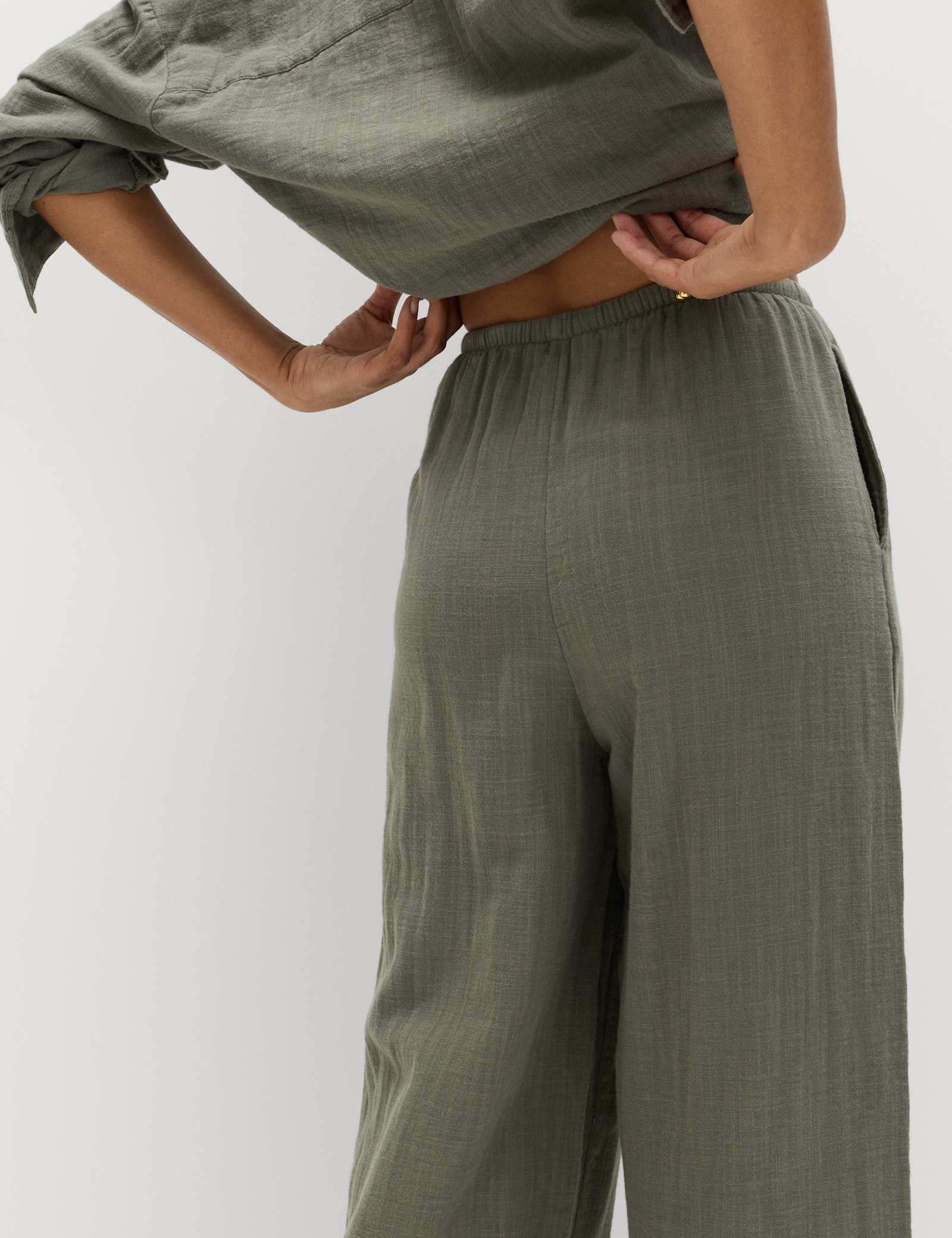 Beach Shirt & Trousers Set - image 5