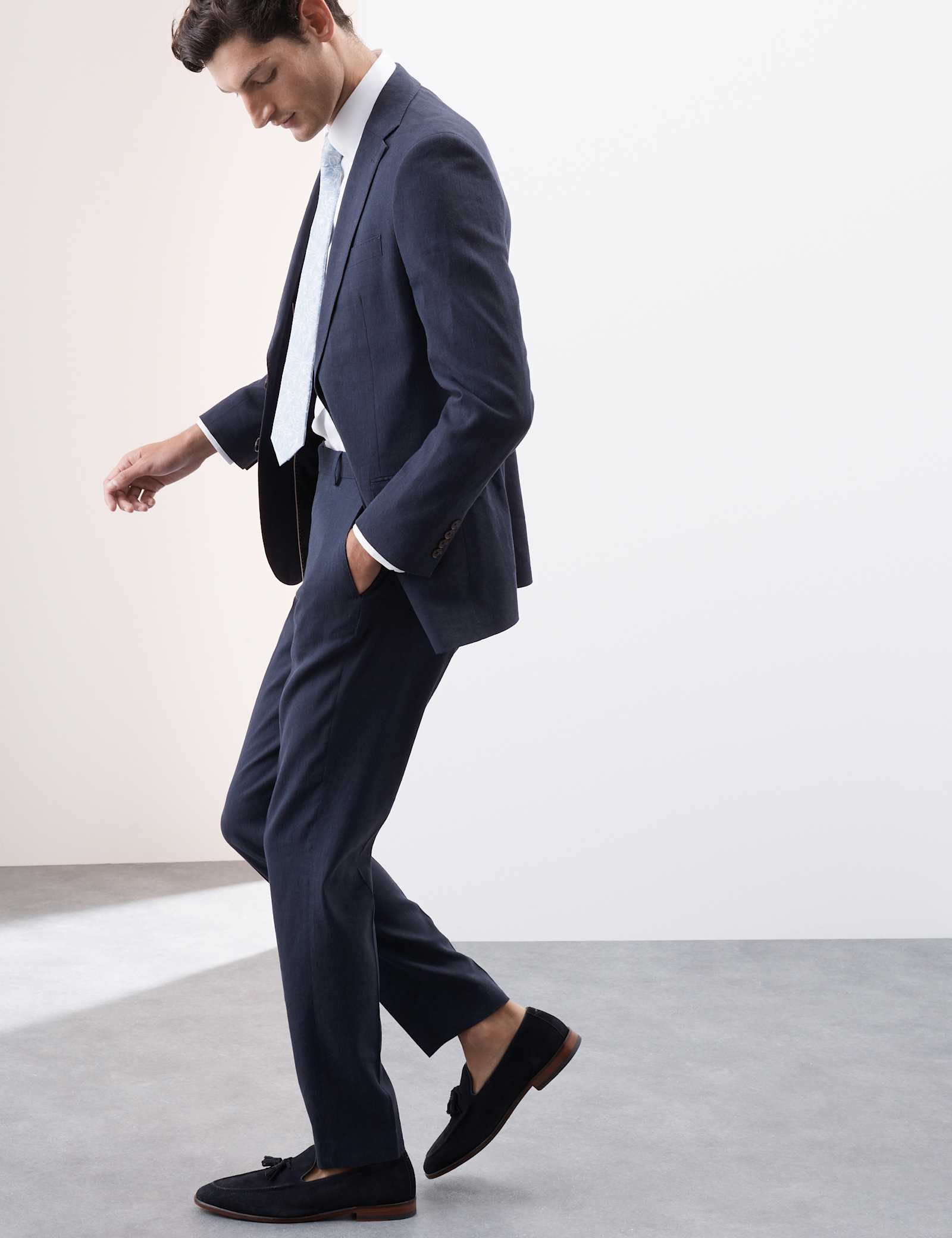 2 Piece Tailored Fit Italian Performance Linen Blend Suit - image 2