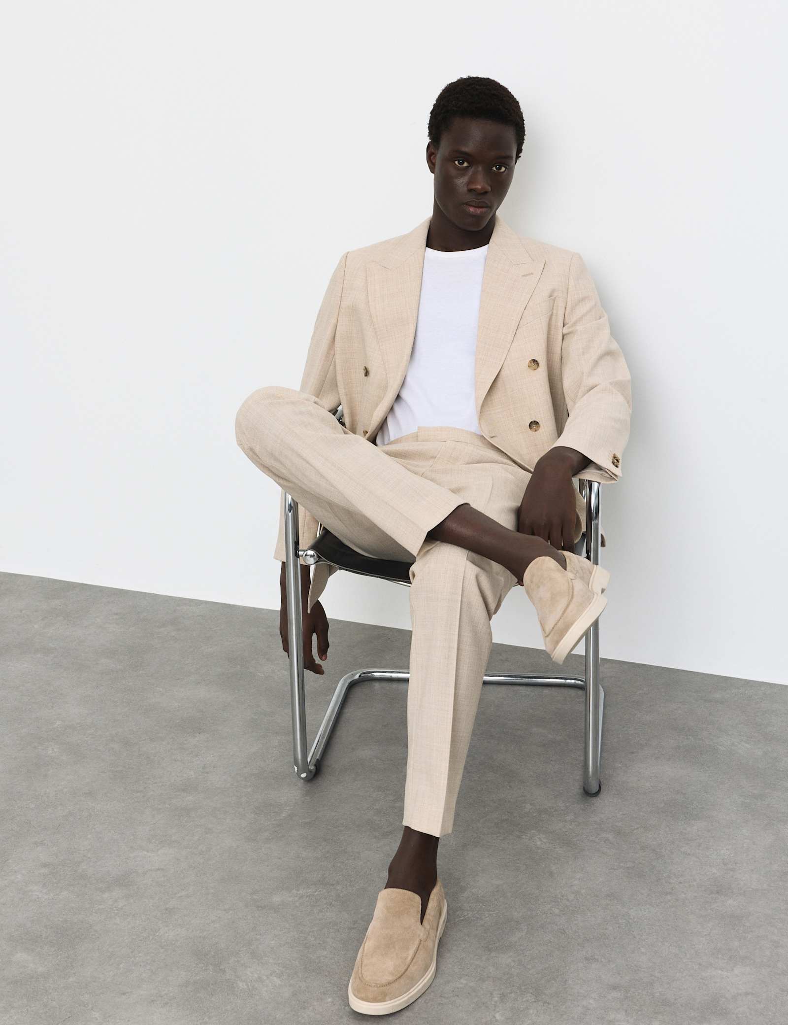 2 Piece Tailored Fit Merino Wool Rich Suit - image 3