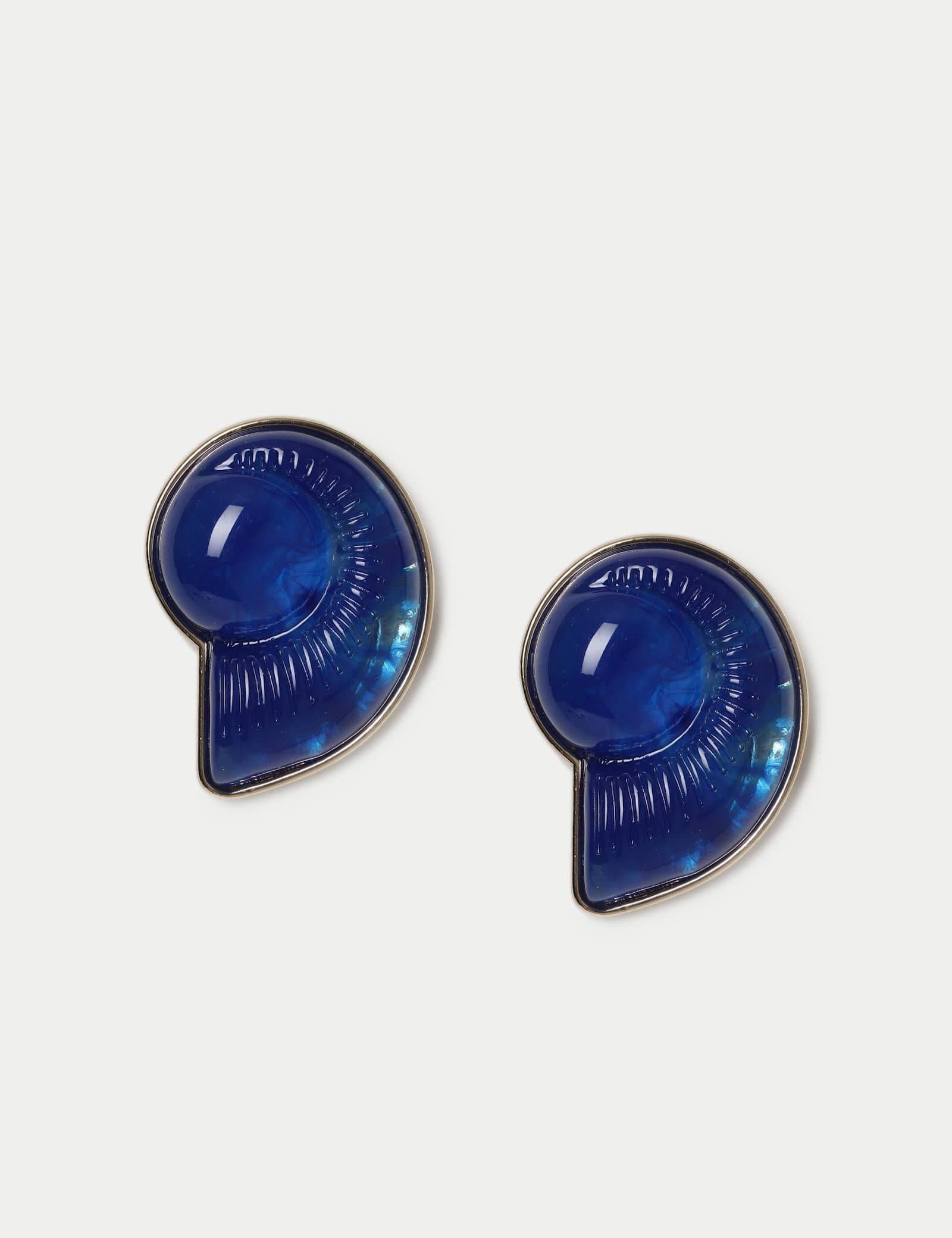 Resin Oversized Shell Stud Earrings - image 1