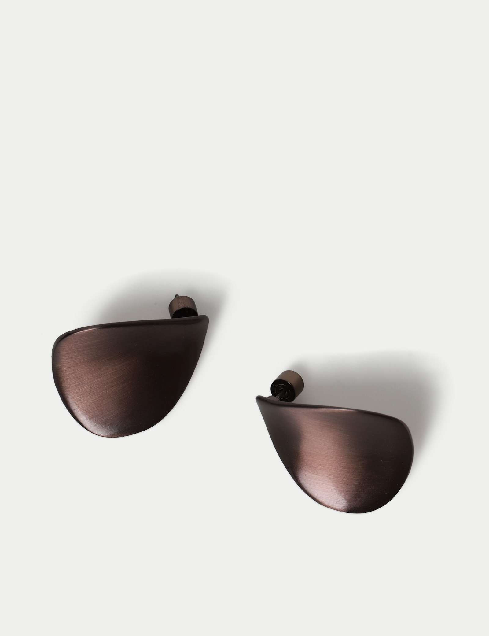 Chocolate Plate Stud Earring - image 2