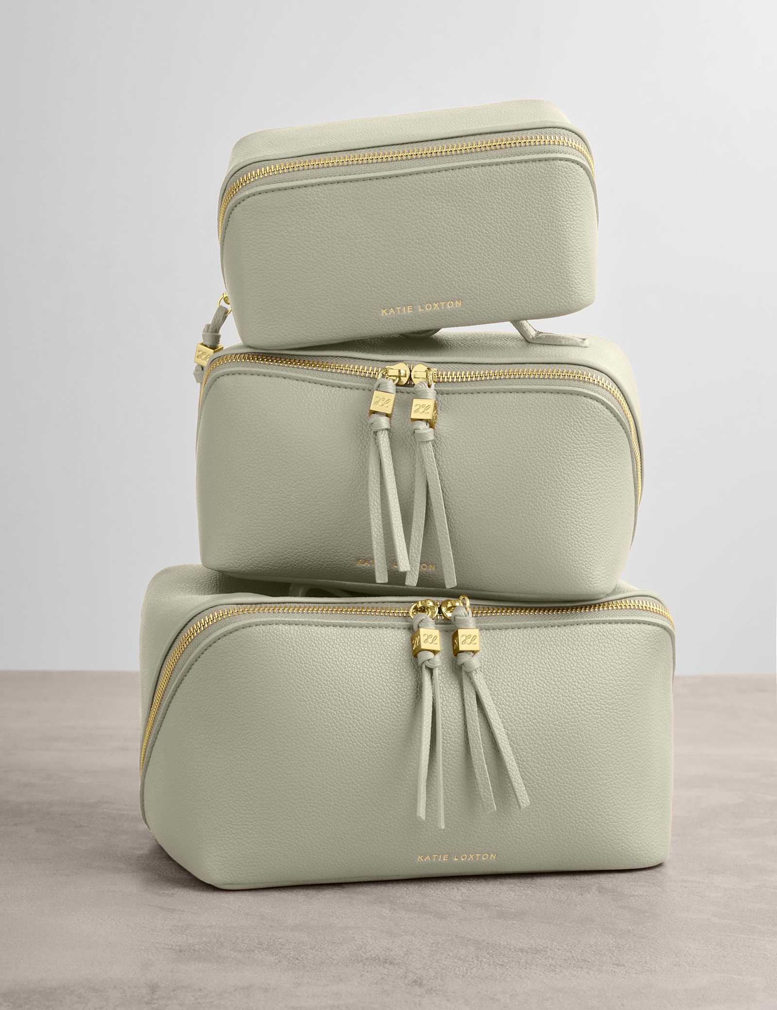 Fold Out Mirror Makeup Bag - image 5