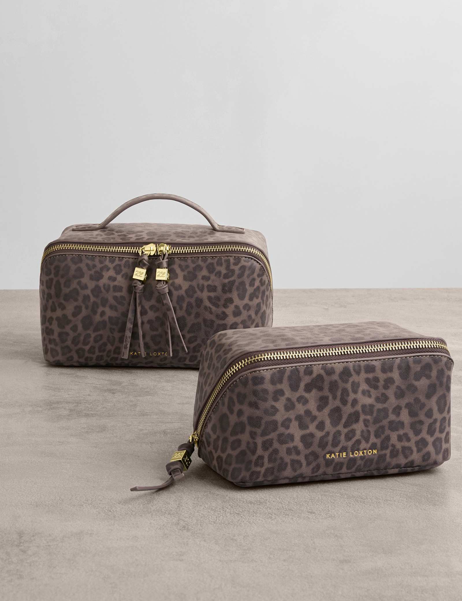 Leopard Print Makeup and Wash Bag Set - image 4