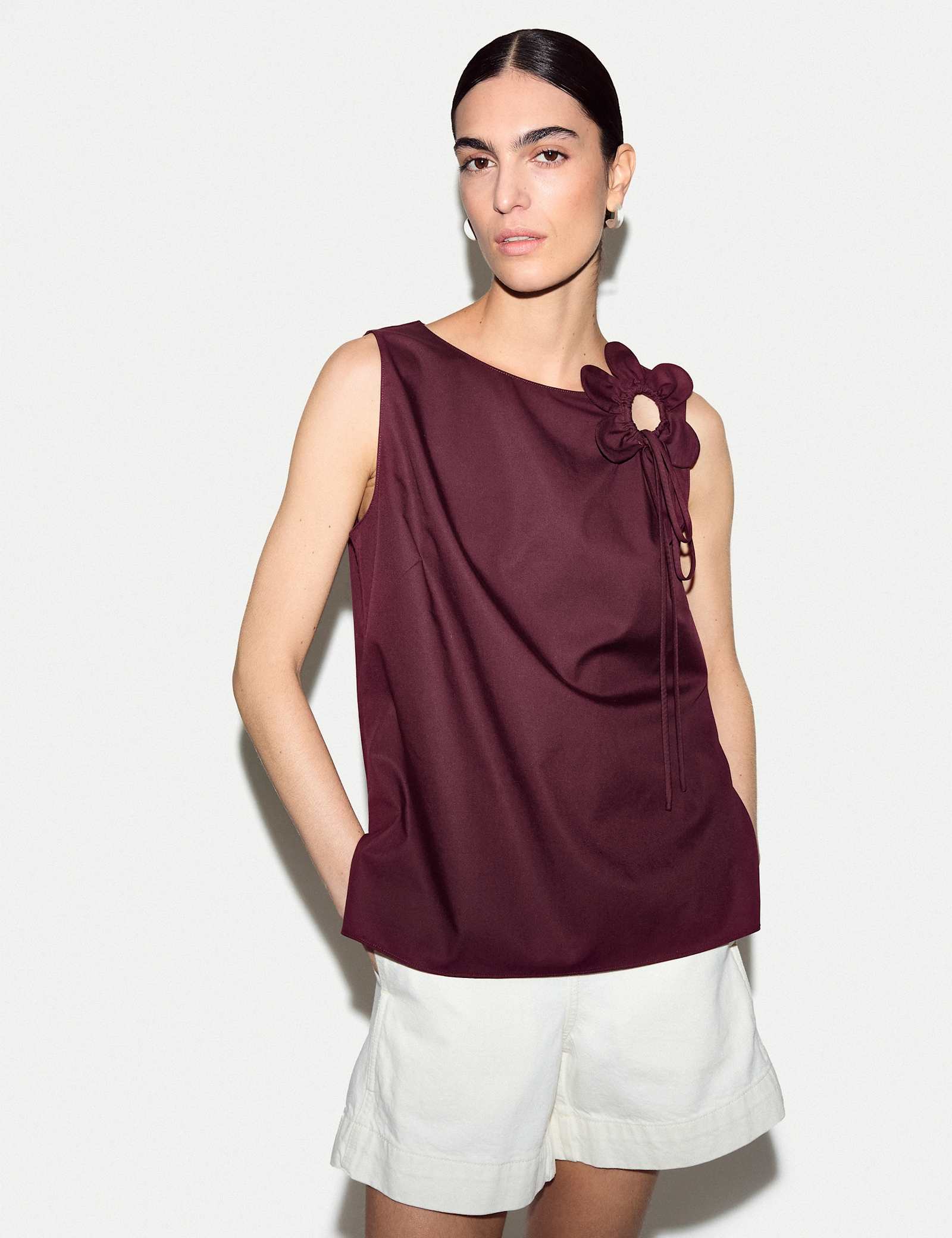 Cotton Lyocell Blend Flower Applique Top - image 1