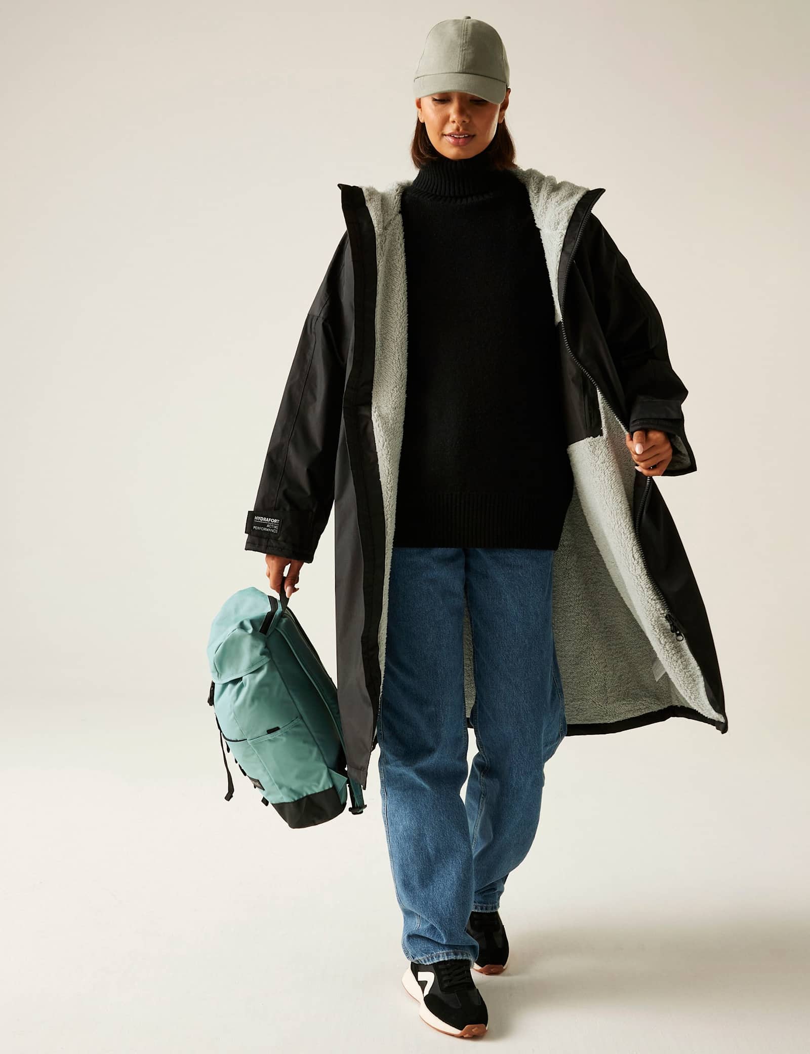 Waterproof Longline Changing Robe - image 3