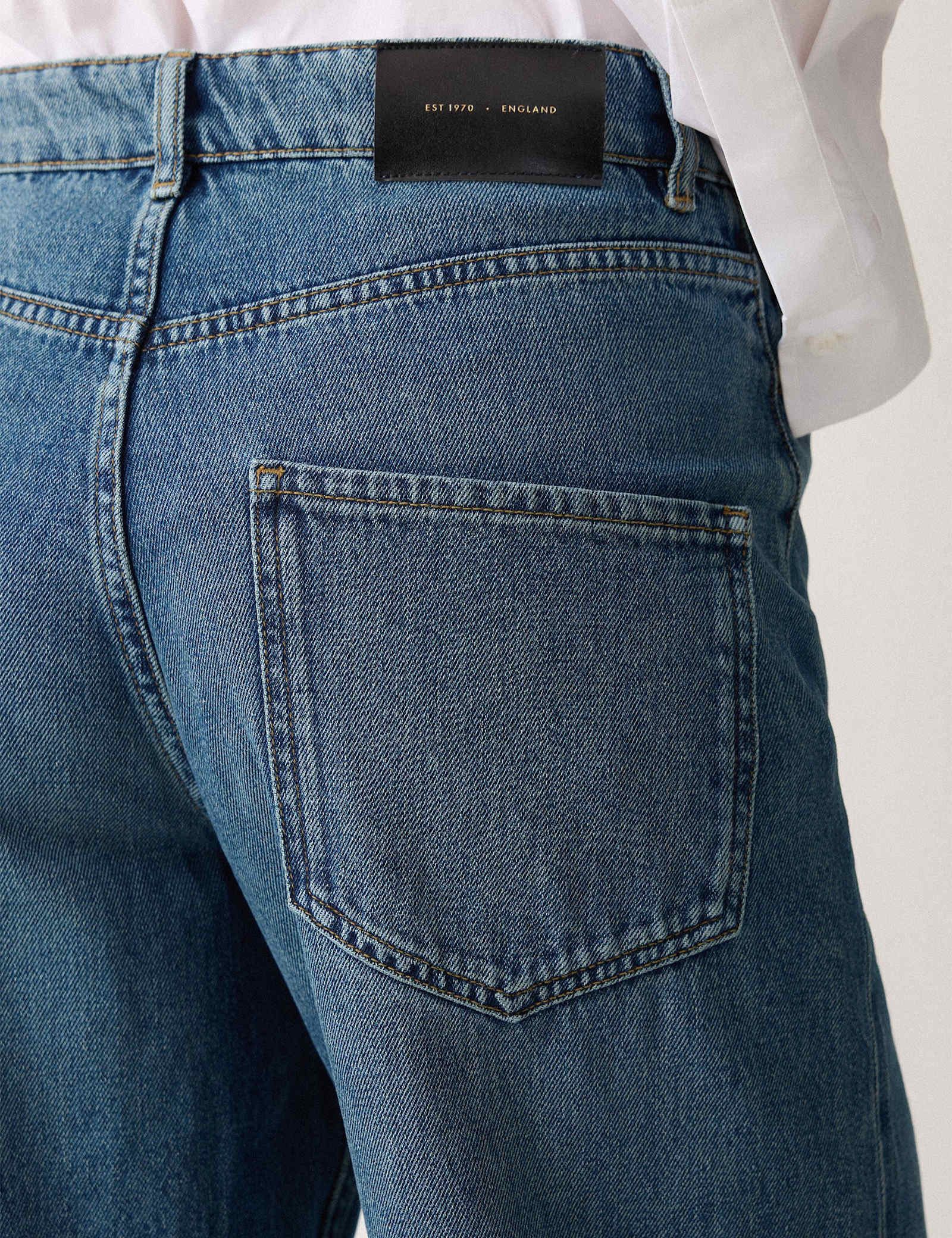 High Waisted Barrel Jeans - image 3