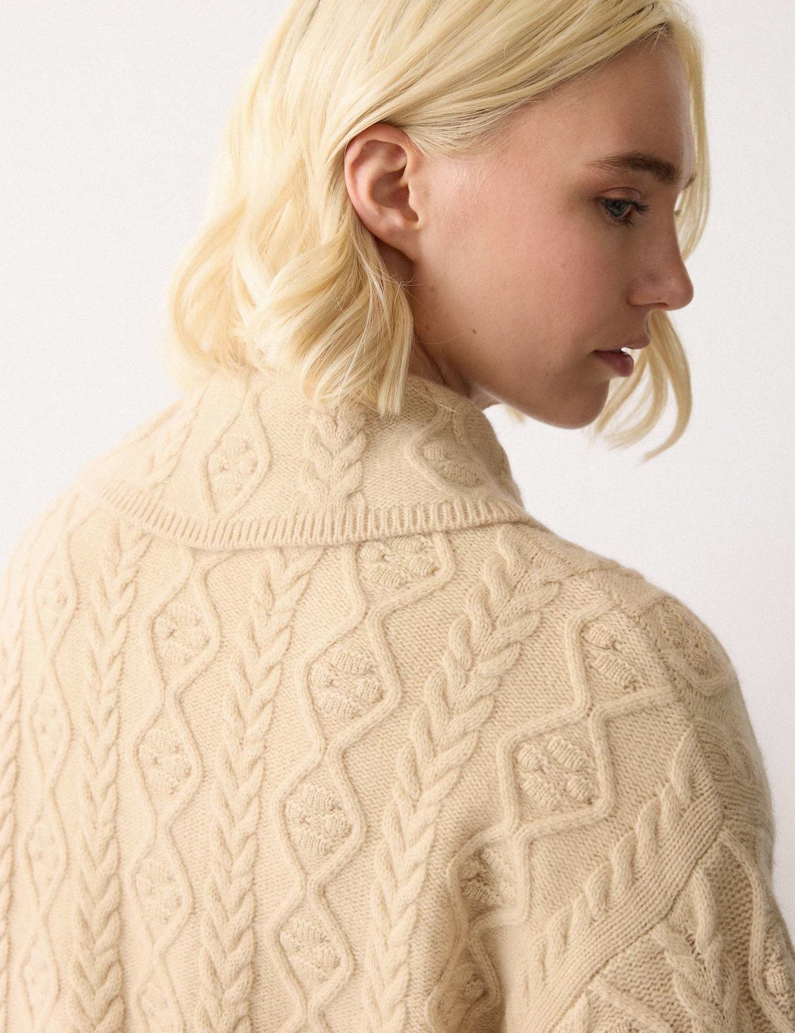 Wool Rich Cable Knit Collared V-Neck Cardigan - image 3