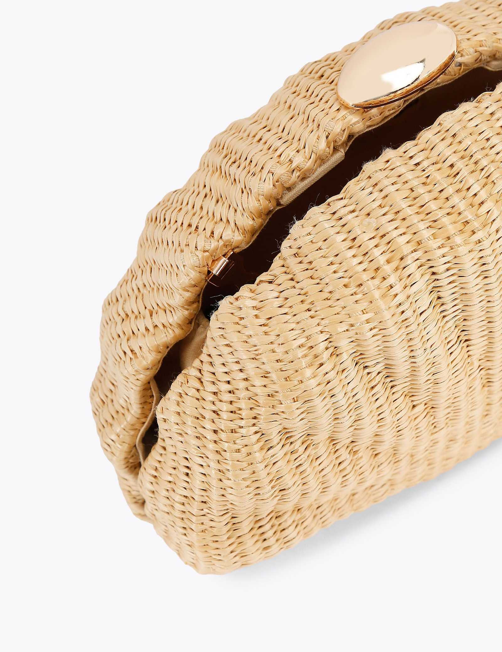 Shell Chain Strap Clutch Bag - image 2