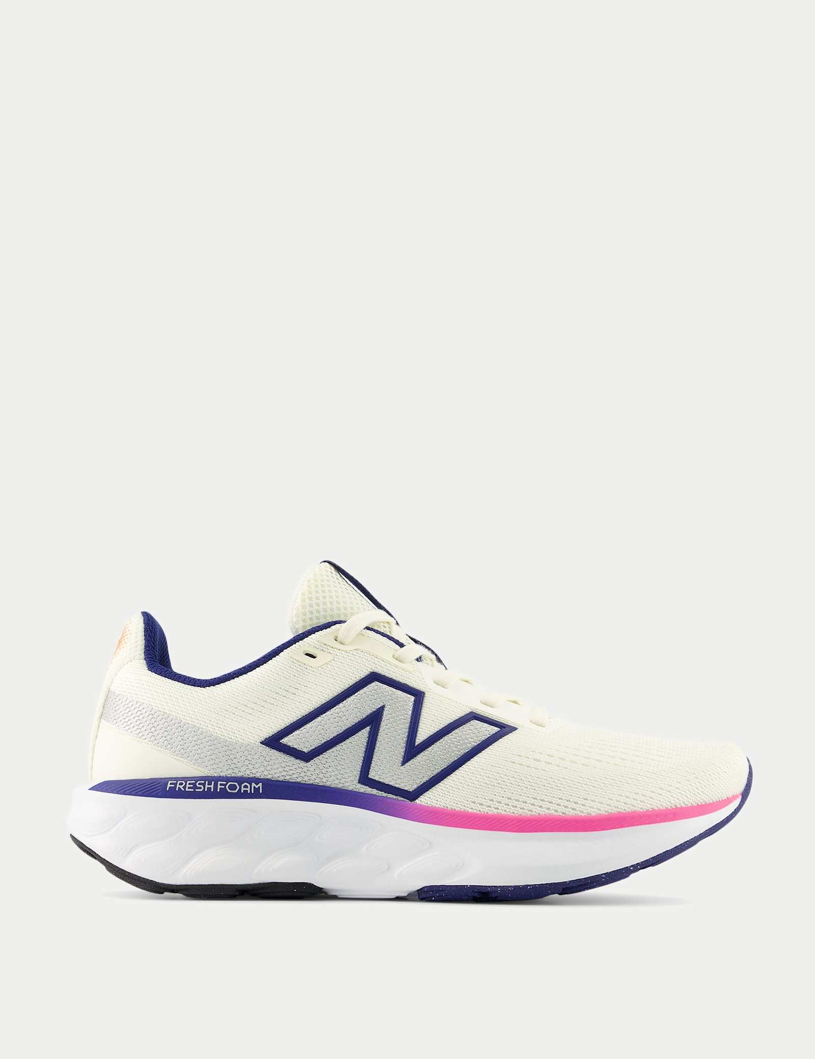 Fresh Foam 520v9 Running Trainers - image 2
