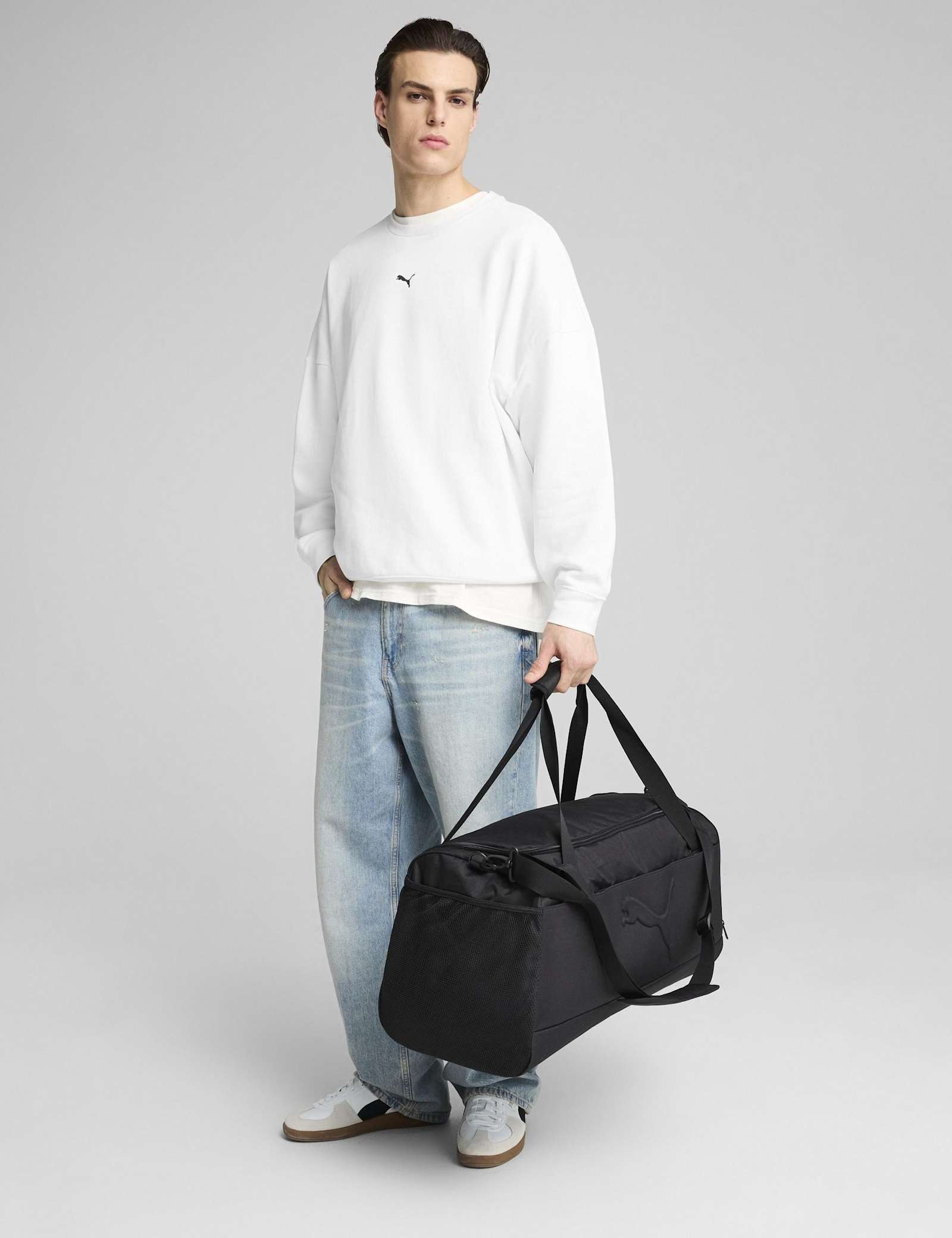 Buzz Medium Sports Weekend Bag - image 2