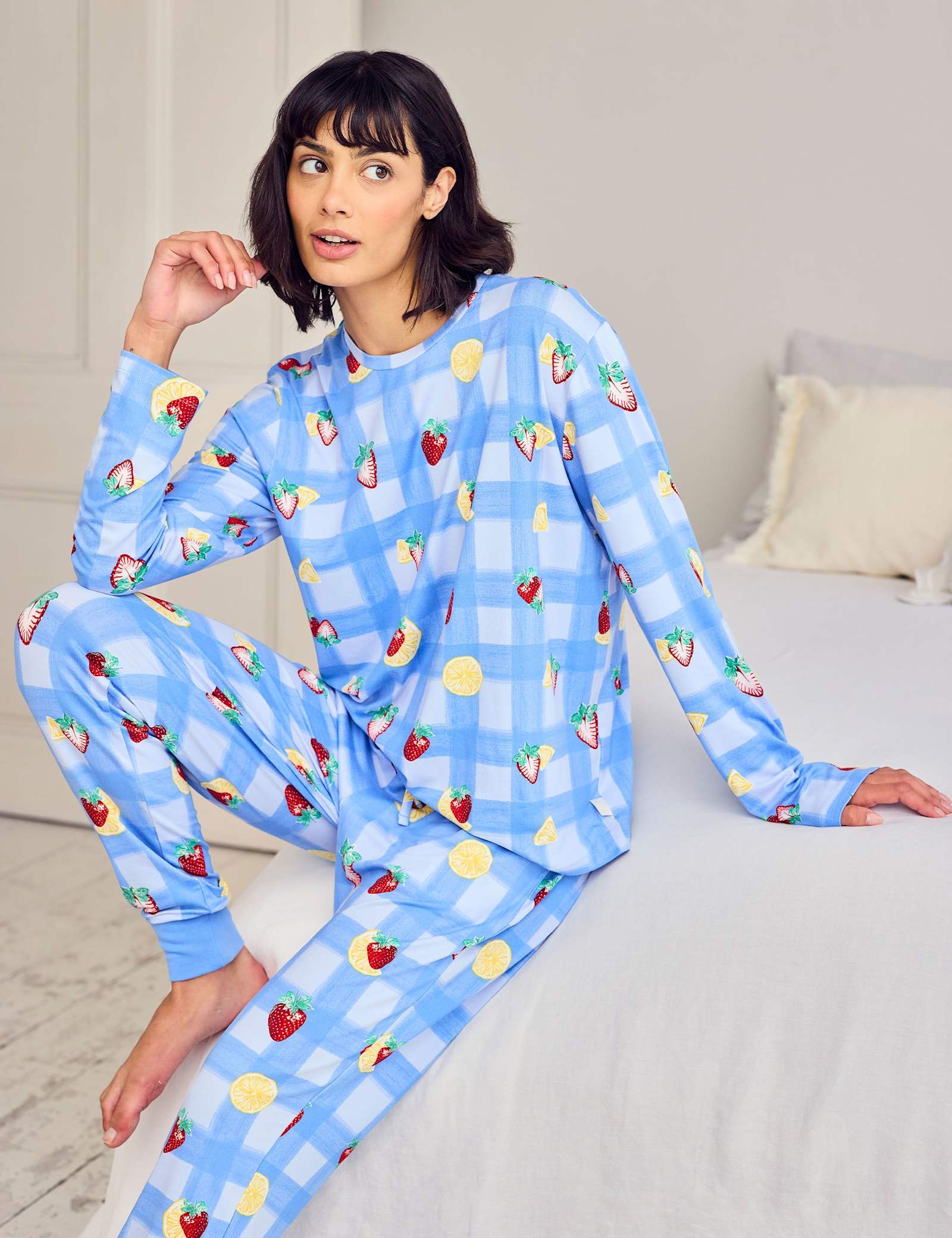 Print Crew Neck Pyjama Set - image 1