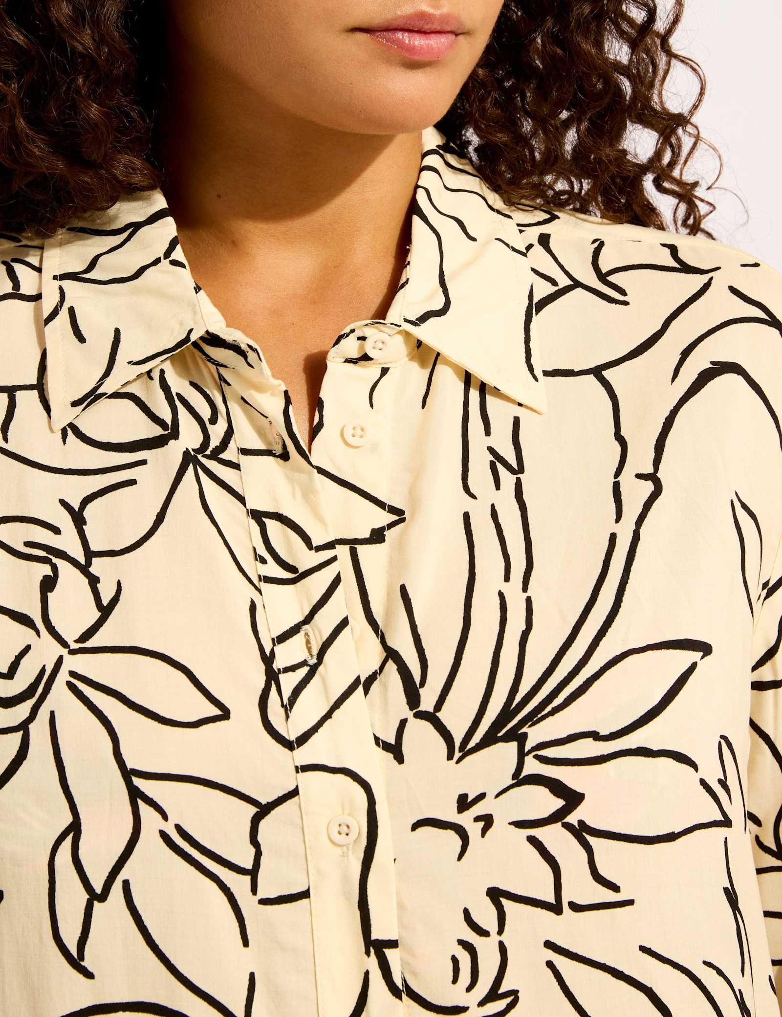 Hothouse Flowers Beach Cover Up Shirt - image 3
