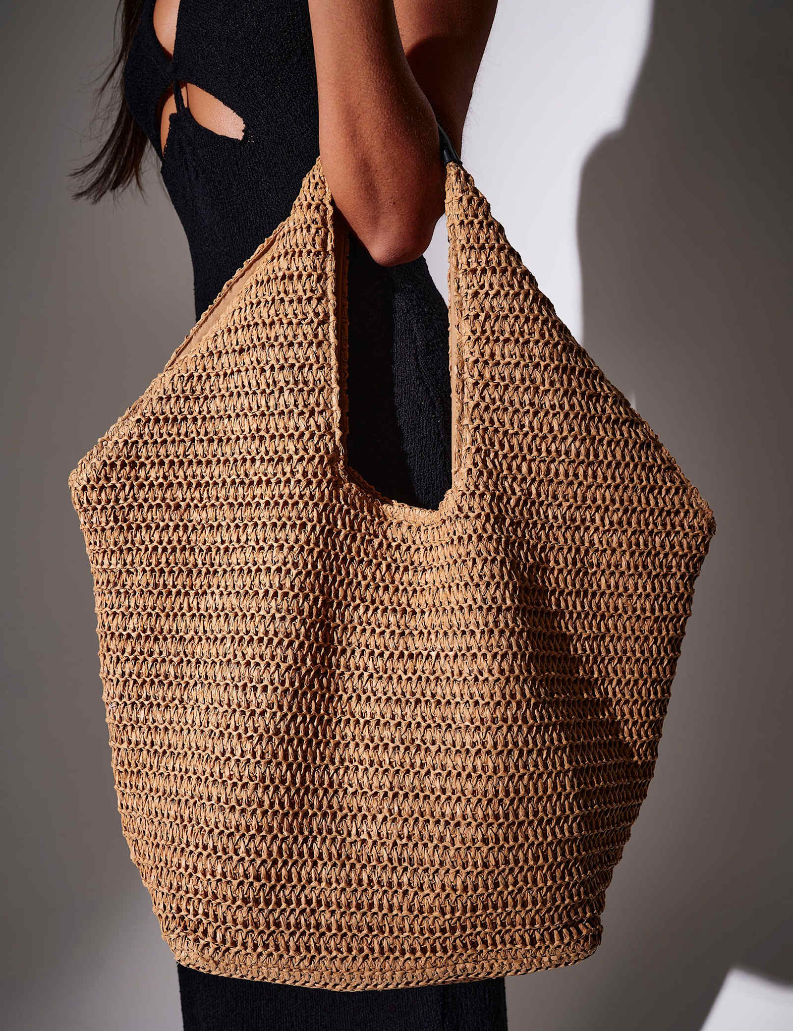 Straw Woven Tote Bag - image 1