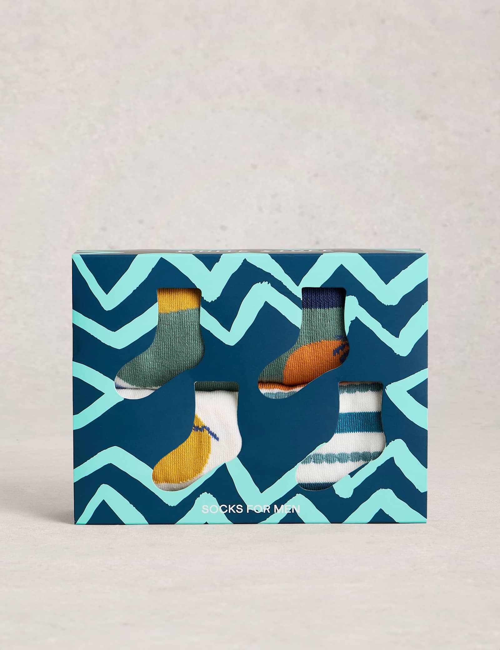 4 Pack Beach Holiday Cotton Rich Socks - image 4