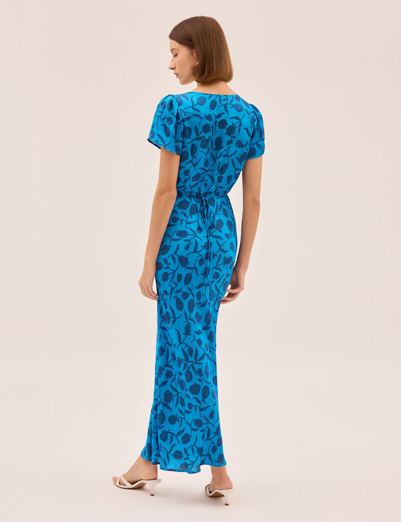 Floral V-Neck Midaxi Tea Dress - image 4