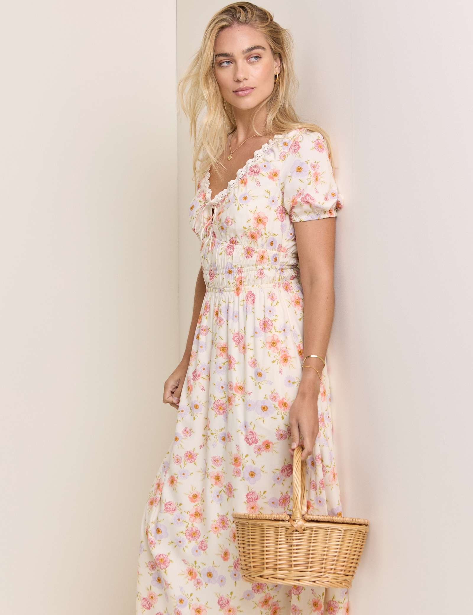 Floral Scoop Neck Midaxi Waisted Dress - image 4