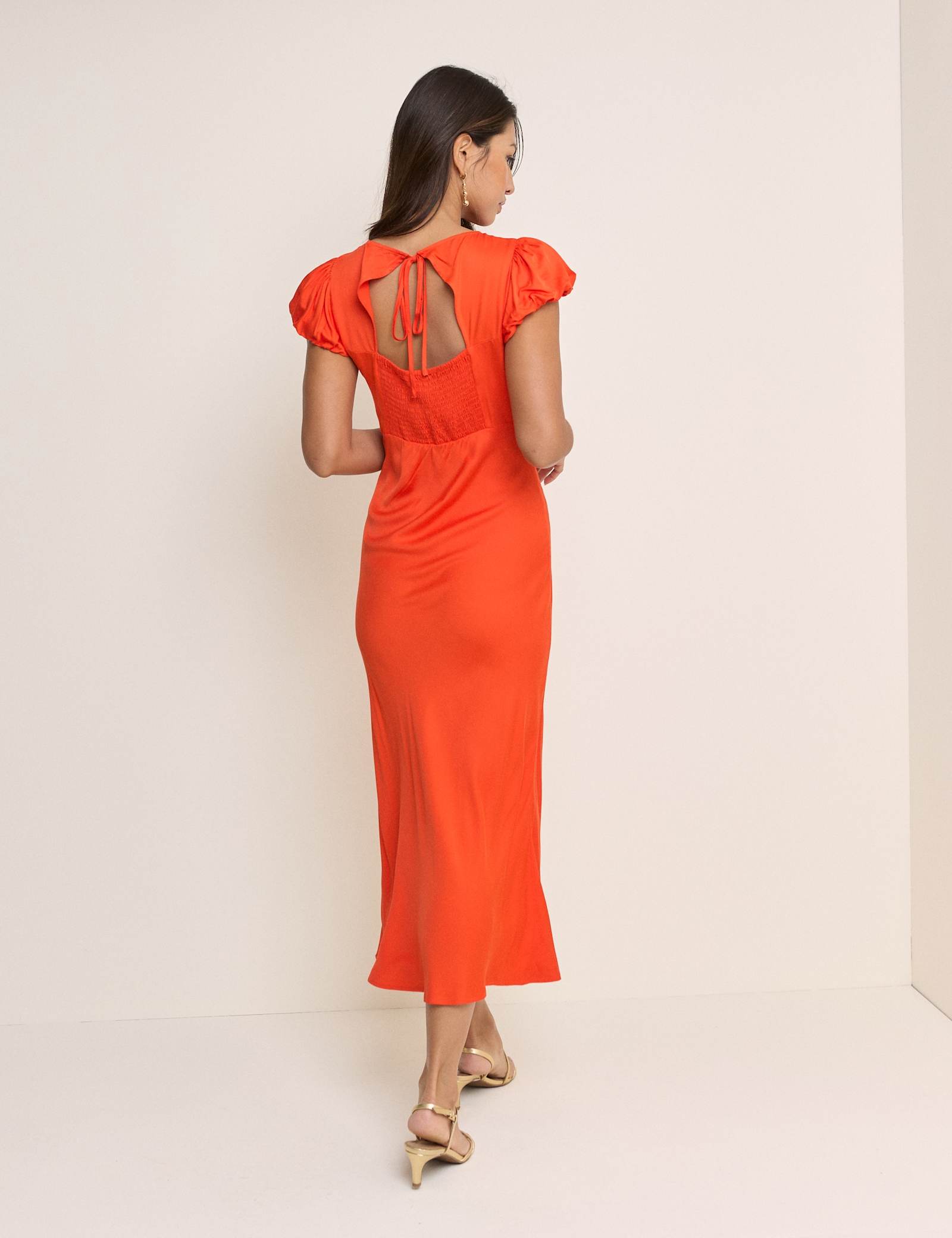 Round Neck Puff Sleeve Midi Waisted Dress - image 4