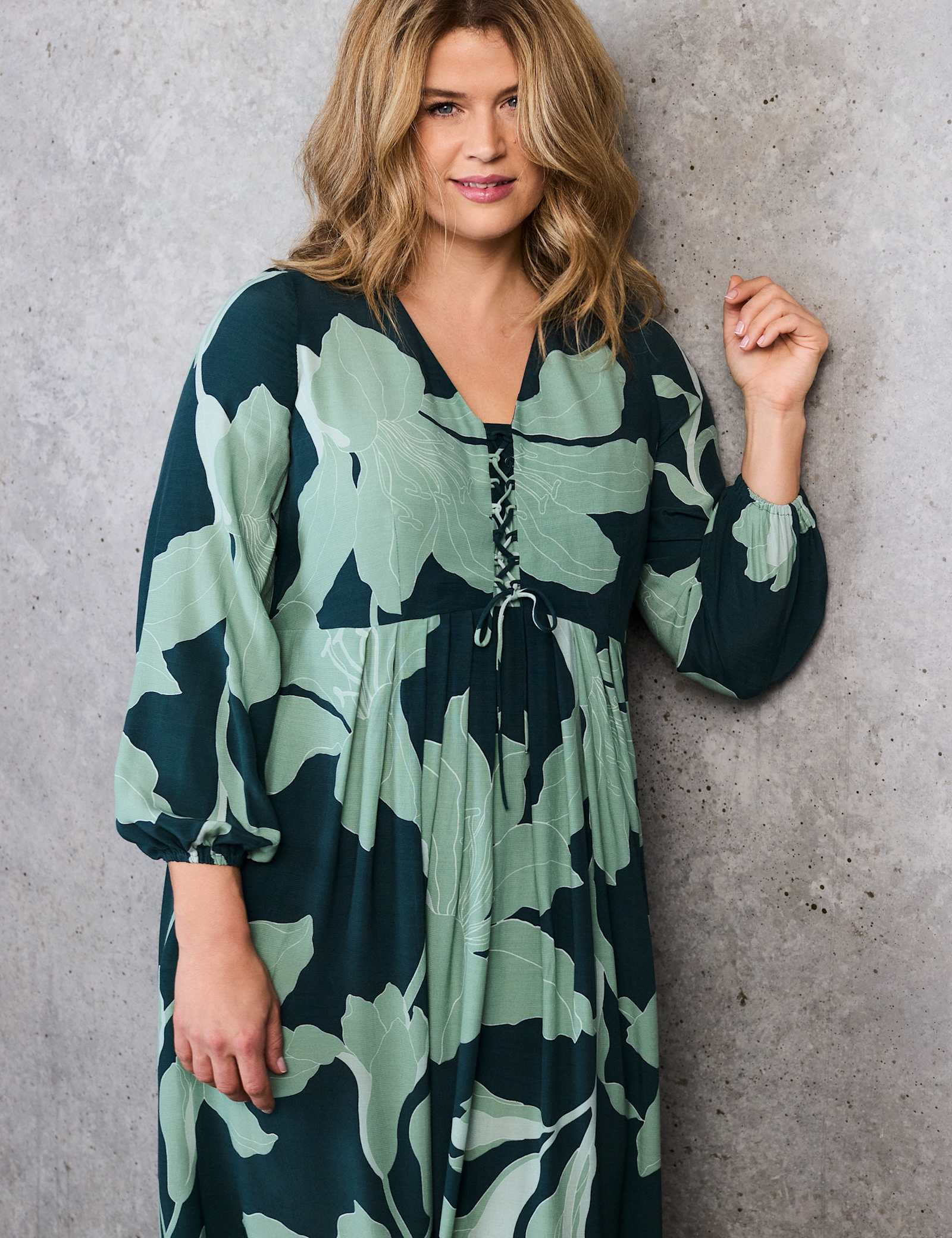 Floral Tie Front Midi Dress - image 3