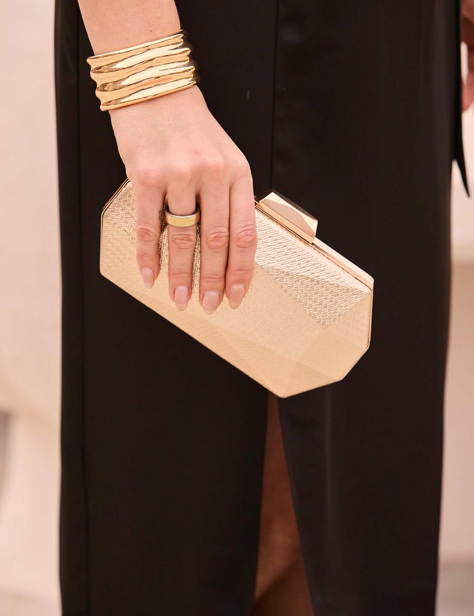 Metallic Geometric Chain Strap Clutch Bag - image 3