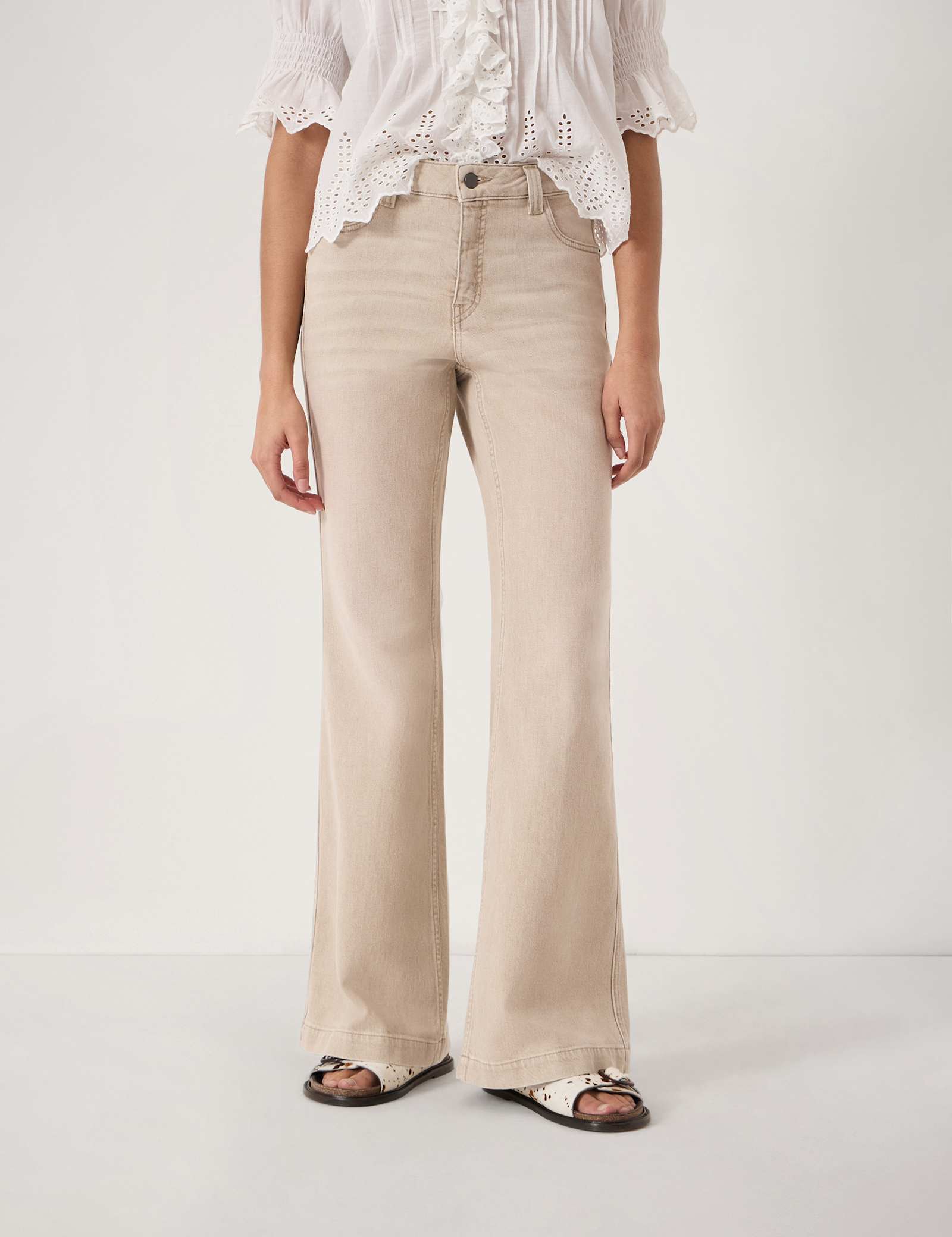 Bootcut Jeans - image 3