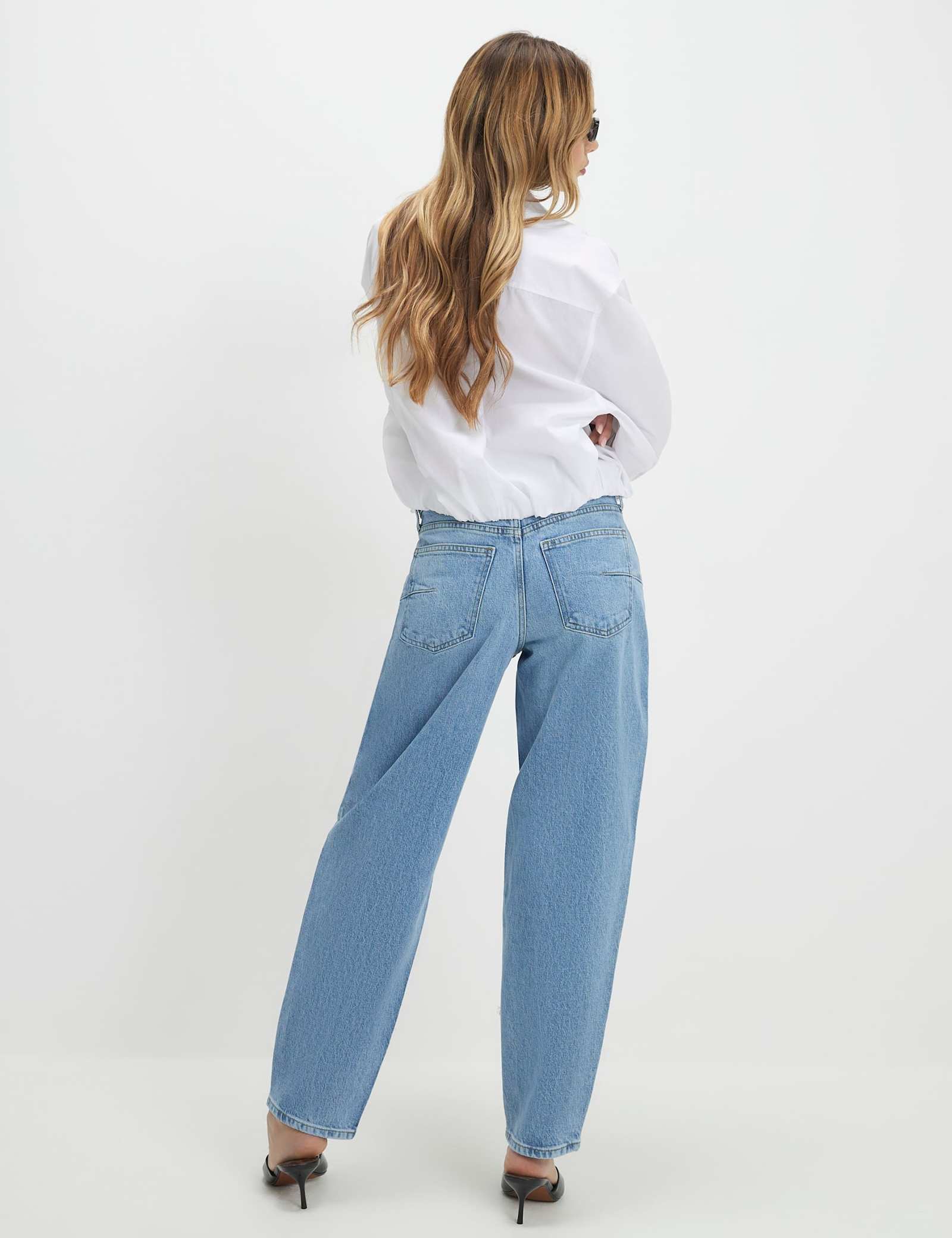 Mid Rise Barrel Leg Jeans - image 4