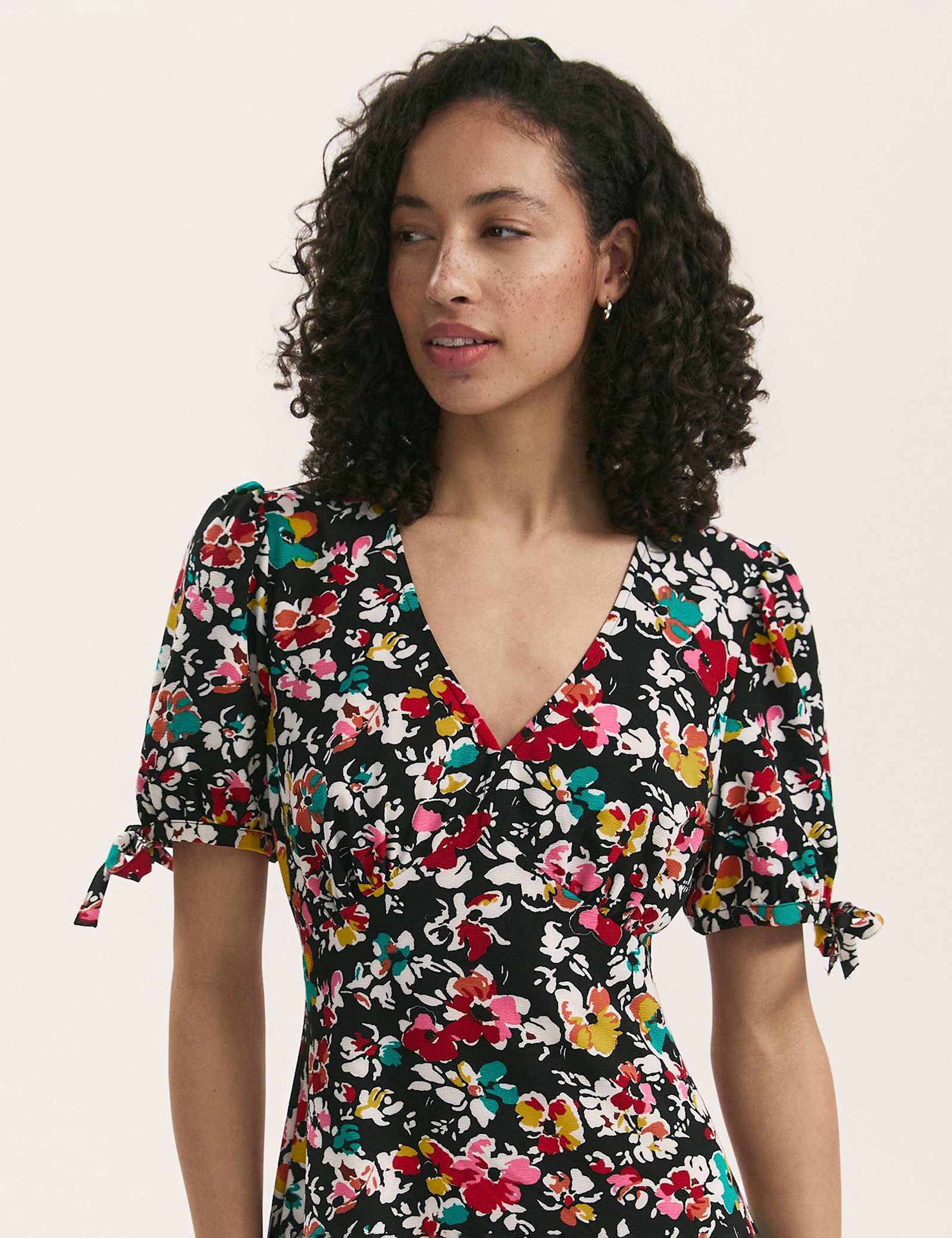 Crepe Floral V-Neck Midi Tea Dress - image 3