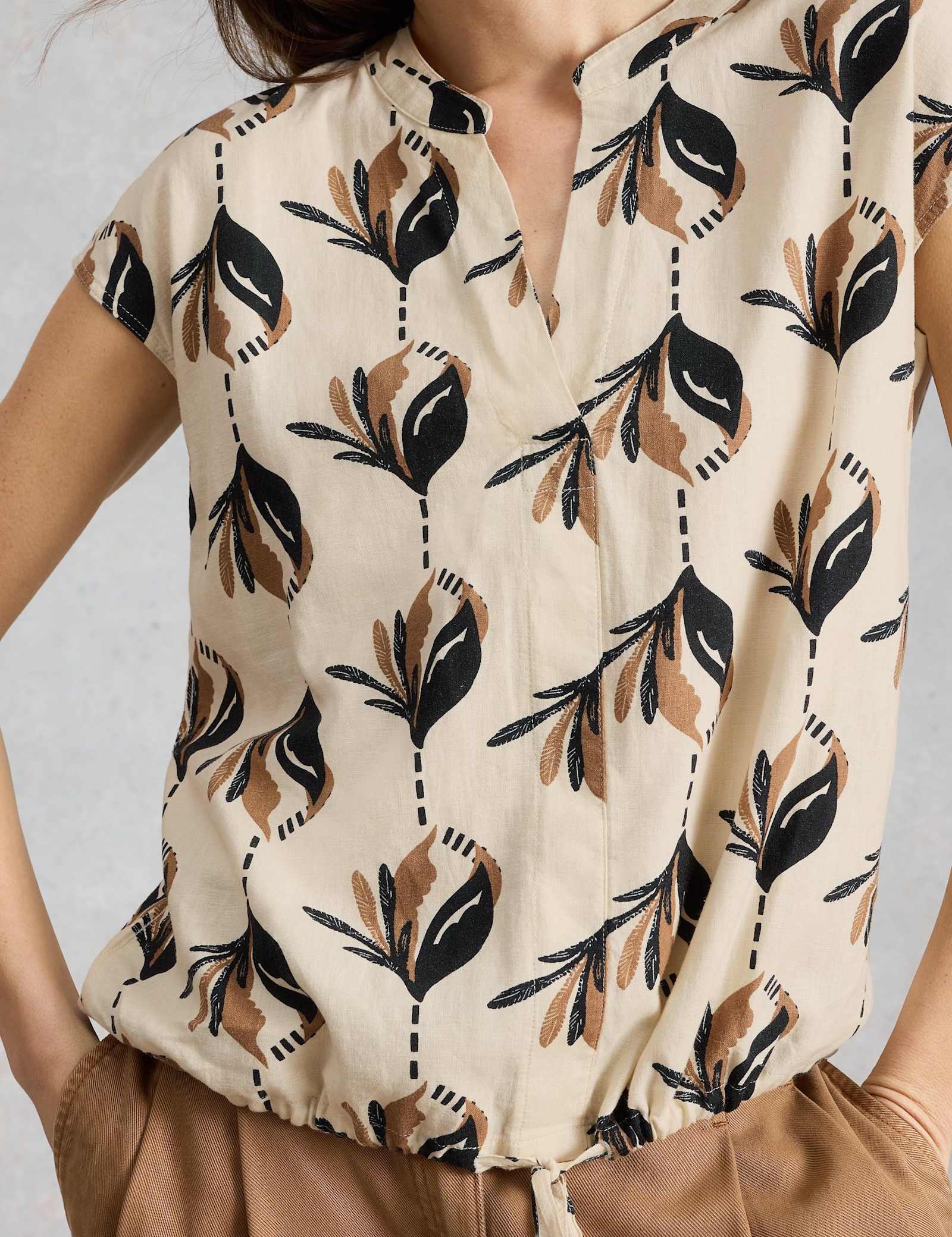 Linen Rich Printed Notch Neck Tie Detail Top - image 5