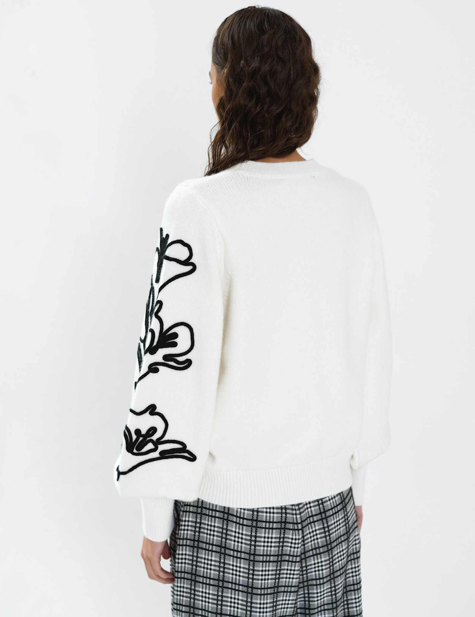 Embroidered Crew Neck Jumper - image 4