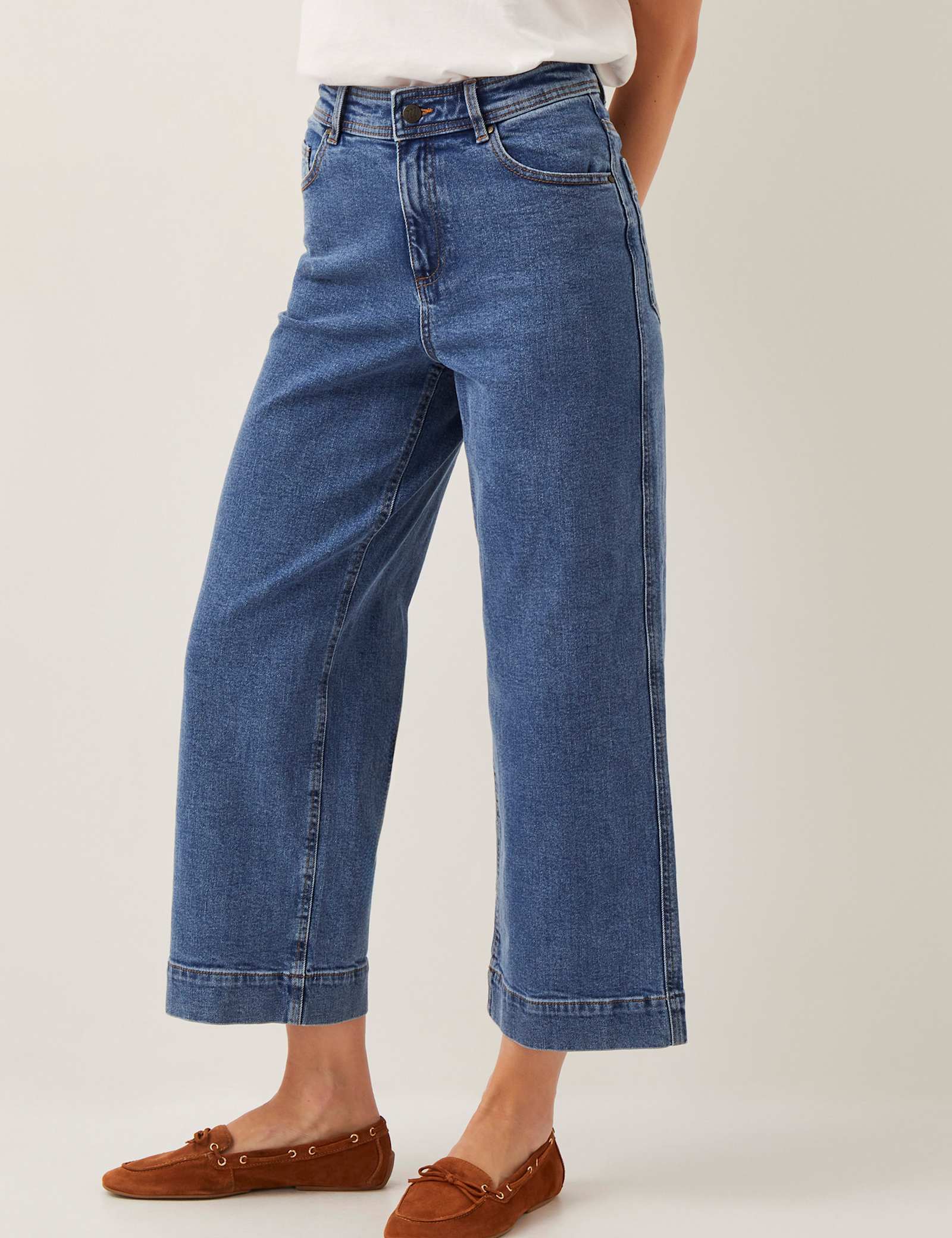 High Waisted Straight Leg Cropped Jeans - image 1