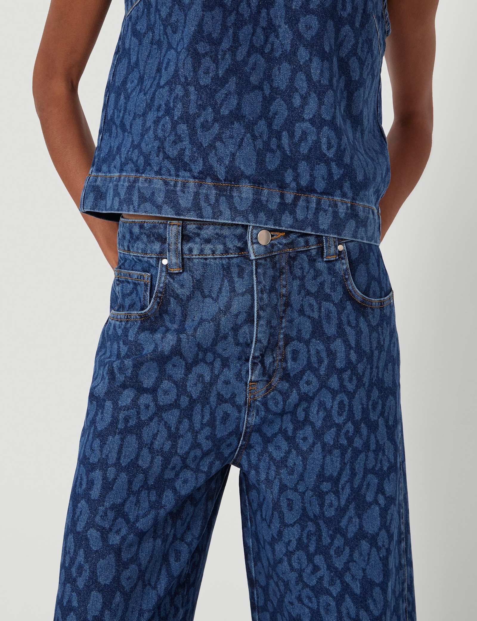 Leopard Print Mid Rise Barrel Leg Jeans - image 3