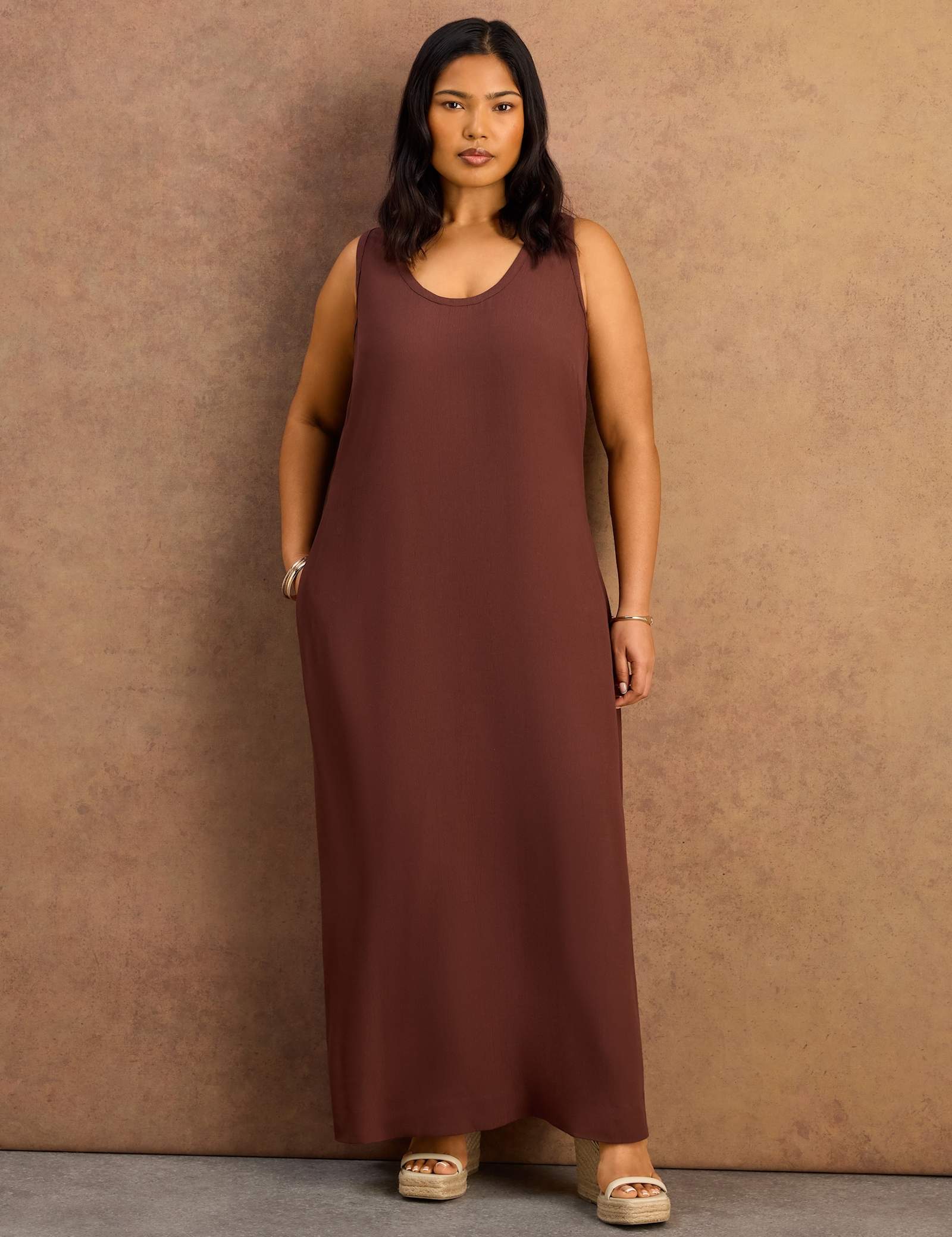 Scoop Neck Maxi Relaxed Slip Dress - image 1