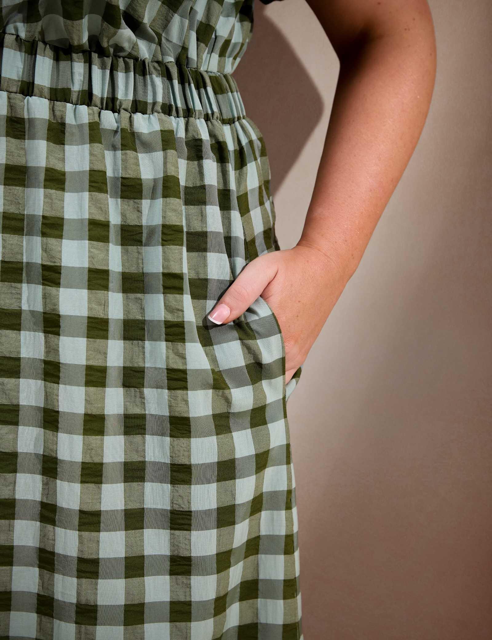Gingham V-Neck Puff Sleeve Midaxi Waisted Dress - image 2