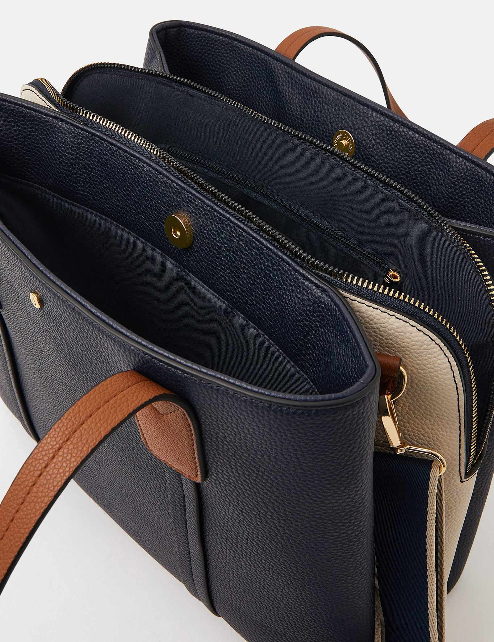 Cross Body Bag - image 3