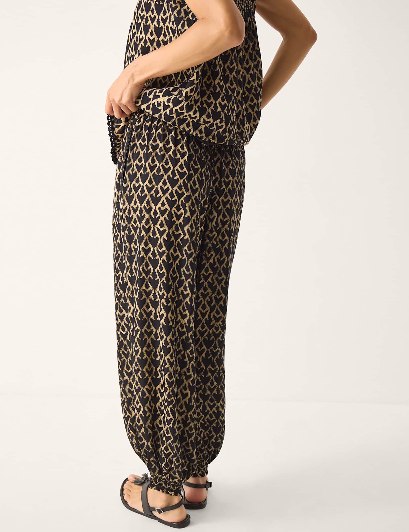 Print Cuffed Beach Trousers - image 4